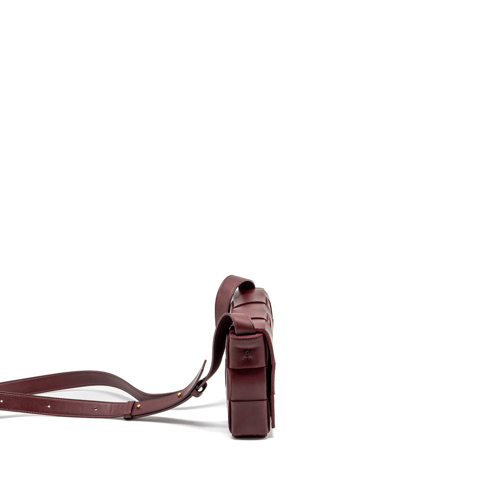 BOTTEGA VENETA CLASSIC CASSETTE BAG LAMBSKIN BURGUNDY GHW