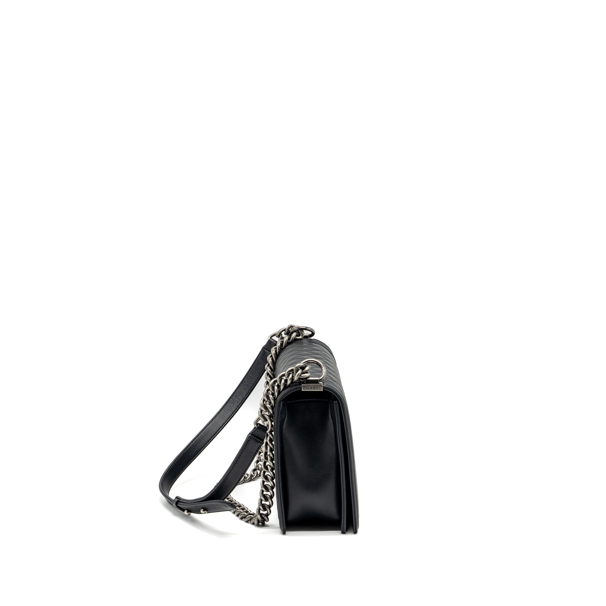 CHANEL NEW MEDIUM BOY BAG SMOOTH CALFSKIN BLACK RUTHENIUM HARDWARE