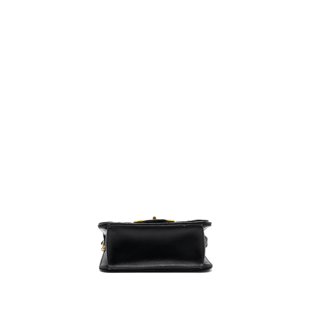 SALVATORE FERRAGAMO GLANCING QUILTED LEATHER SHOULDER BAG CALFSKIN BLACK GHW