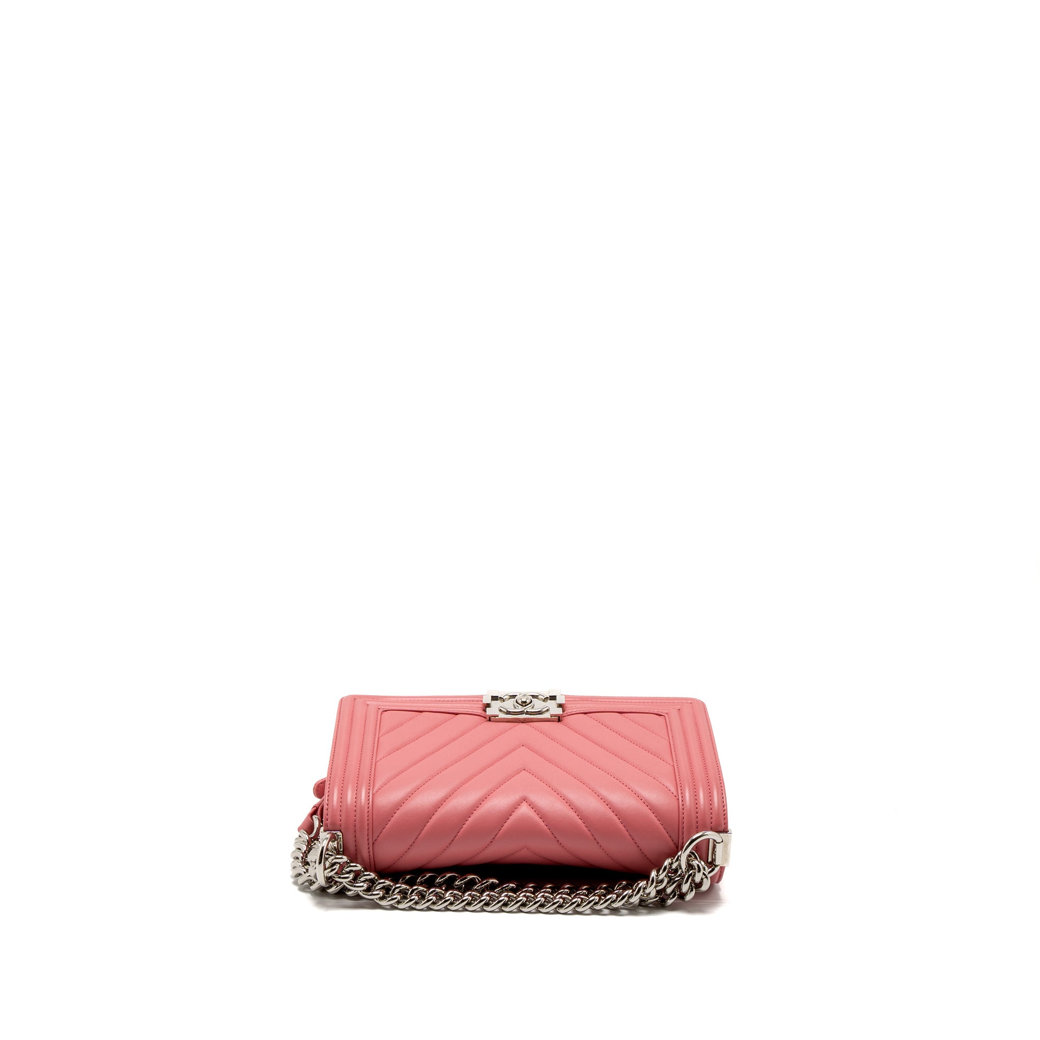 CHANEL MEDIUM BOY BAG CHEVRON CALFSKIN PINK SHW