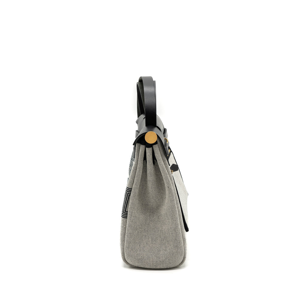 HERMES HERBAG 31 ZIP BAG TOILE H PLUME CANVAS / HUNTER LEATHER BLACK / ECRU GHW