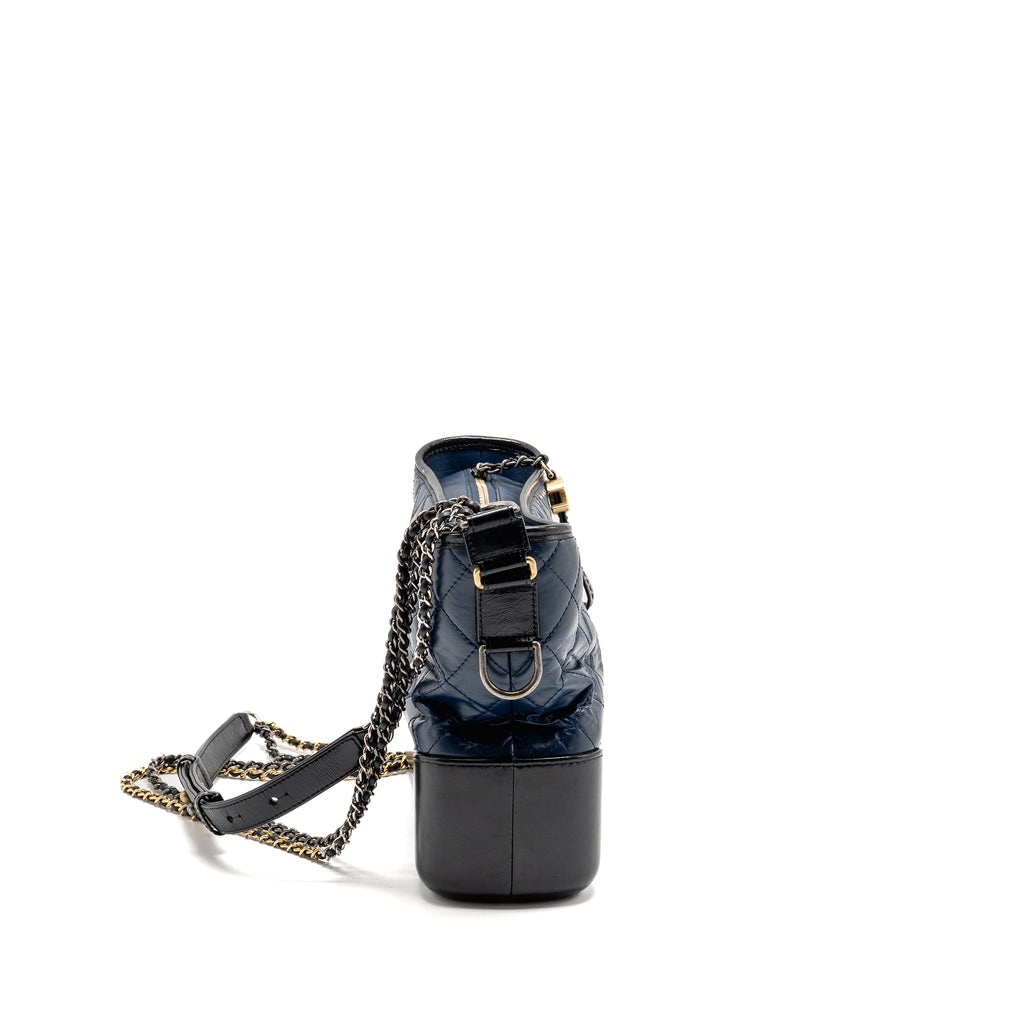 CHANEL GABRIELLE HOBO BAG AGED CALFSKIN NAVY/BLACK MULTICOLOURED HARDWARE