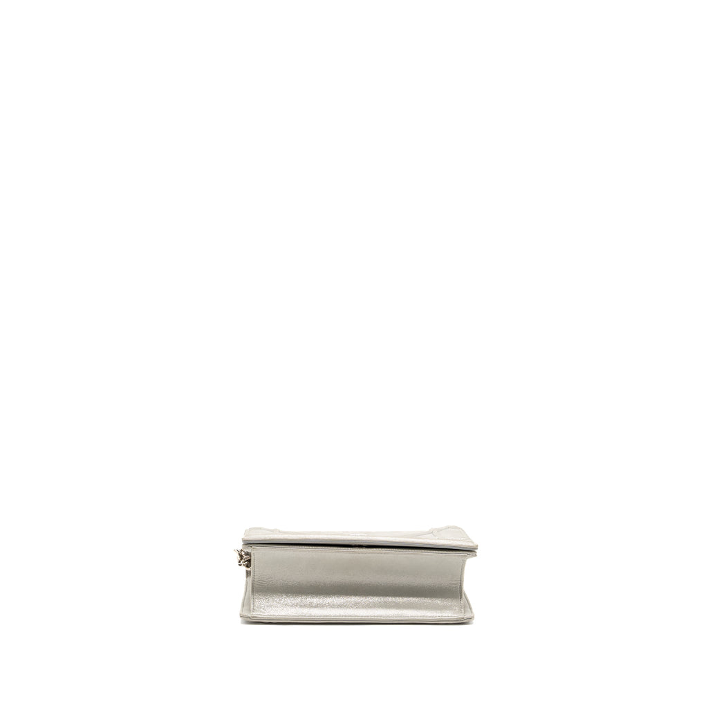 DIOR SMALL DIORAMA LEATHER IRIDESCENT PEARL GREY SHW