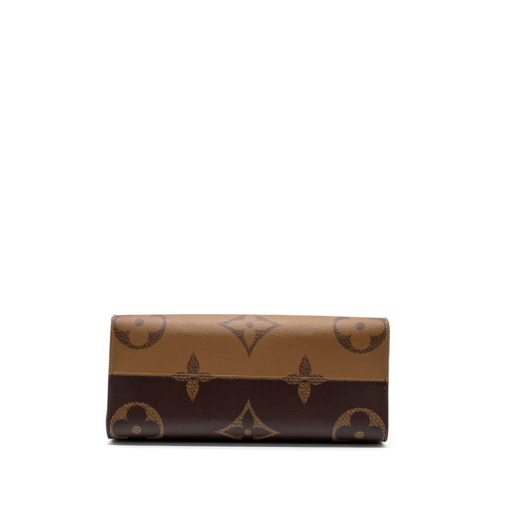 LOUIS VUITTON ONTHEGO MM MONOGRAM CANVAS GHW