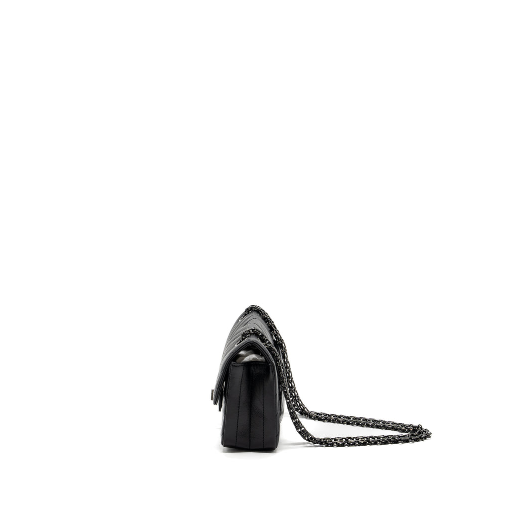 CHANEL MINI 2.55 REISSUE FLAP BAG CHEVRON CALFSKIN SO BLACK (MICROCHIP)