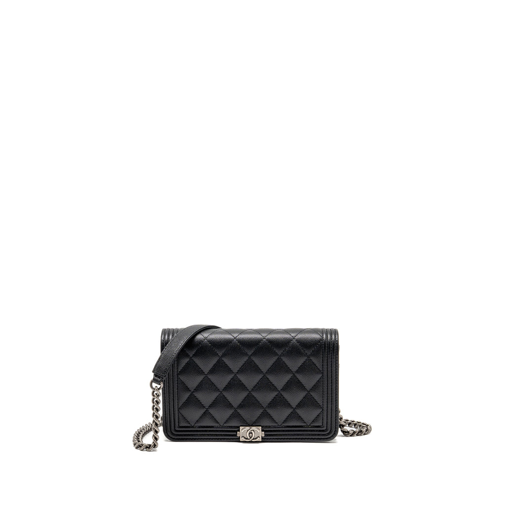 CHANEL BOY WALLET ON CHAIN CAVIAR BLACK RUTHENIUM SHW (MICROCHIP)