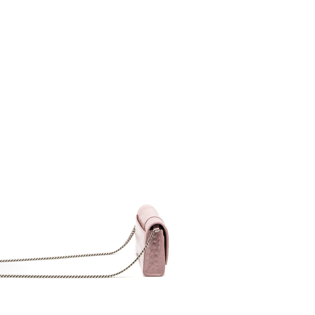 BALENCIAGA HOURGLASS WALLET ON CHAIN CROC-EMBOSSED CALFSKIN PINK SHW