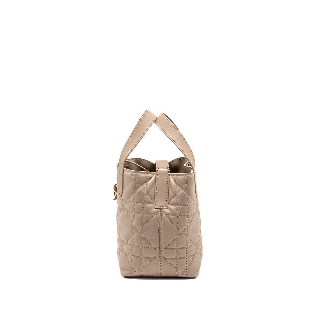DIOR SMALL TOUJOURS TOTE BAG MACROCANNAGE CALFSKIN POWDER BEIGE LGHW