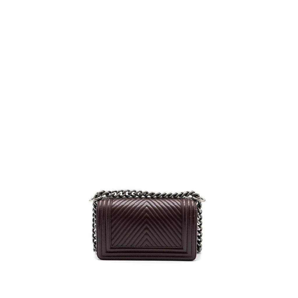 CHANEL CHEVRON SMALL BOY BAG LAMBSKIN BURGUNDY RUTHENIUM HARDWARE