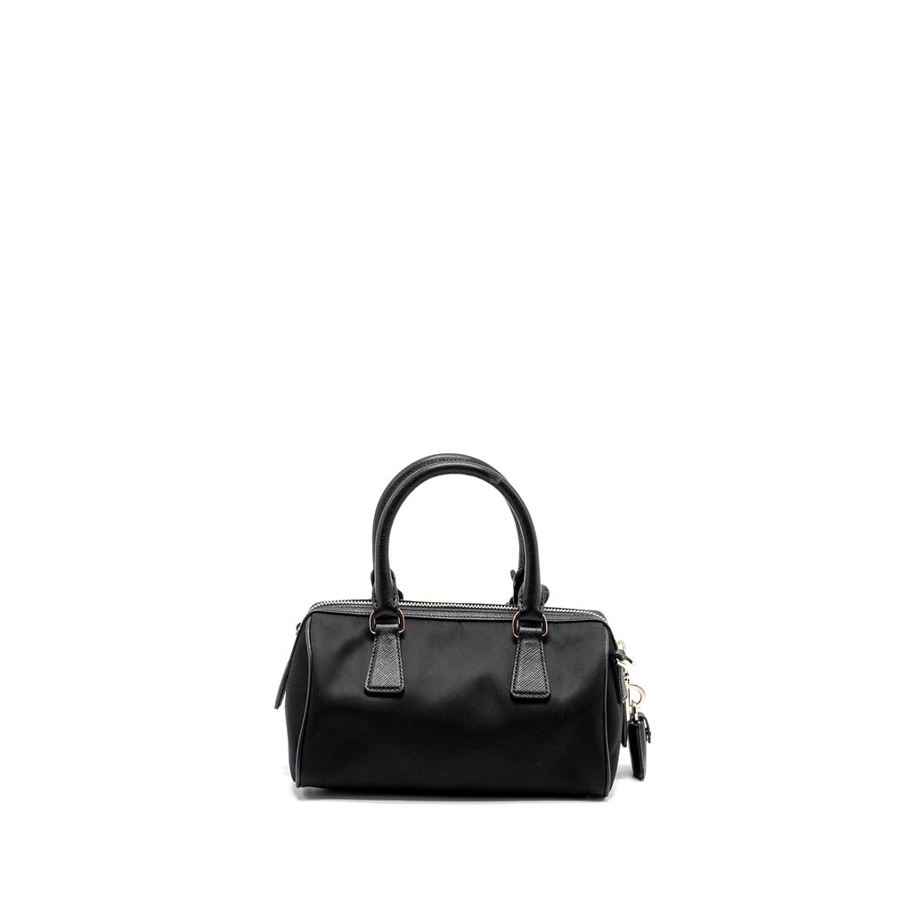 PRADA TOP HANDLE RE-EDITION 2005 NYLON BAG BLACK SHW