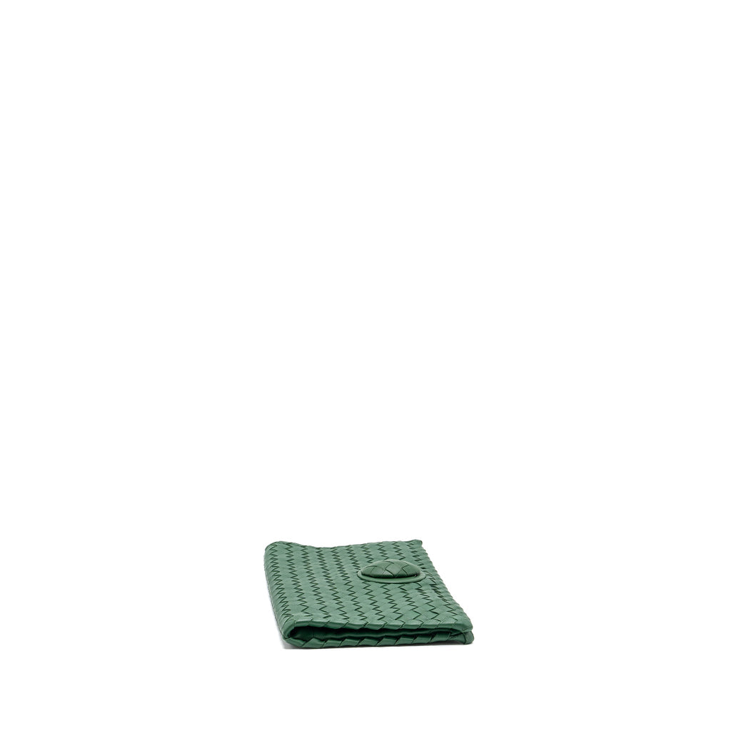 BOTTEGA VENETA CLUTCH NAPPA GREEN BLACK HARDWARE