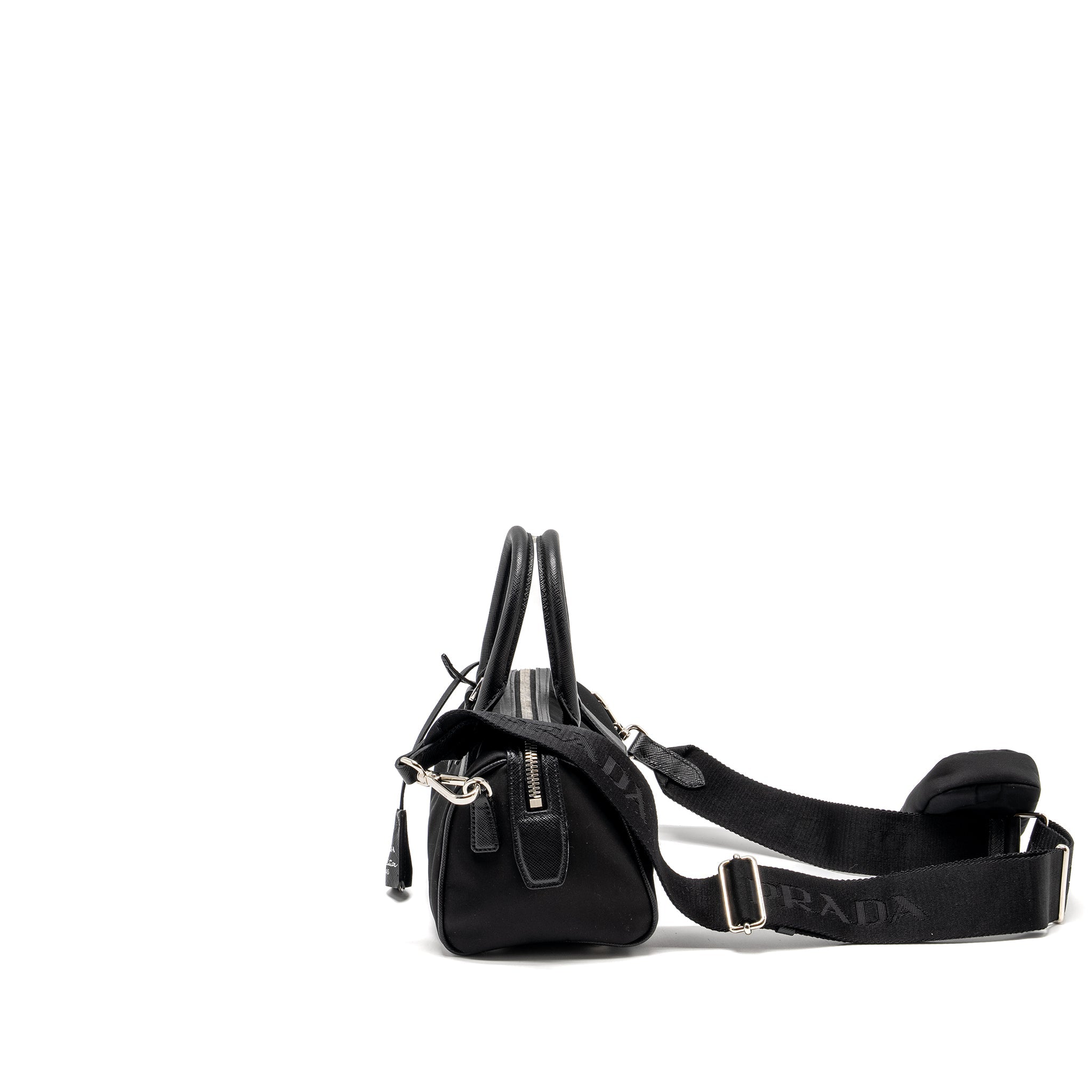 PRADA TOP HANDLE RE-EDITION 2005 NYLON BAG BLACK SHW