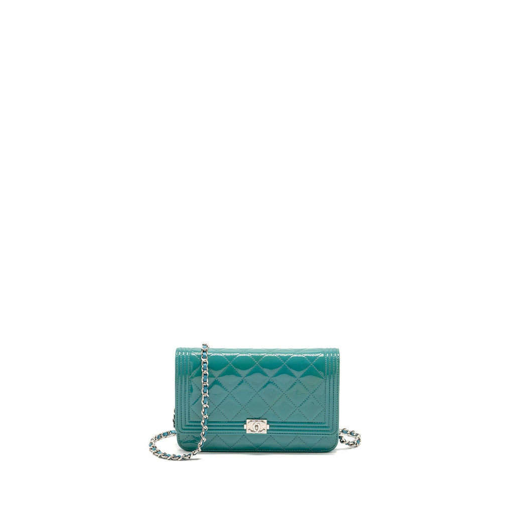 CHANEL BOY WALLET ON CHAIN PATENT GREEN SHW