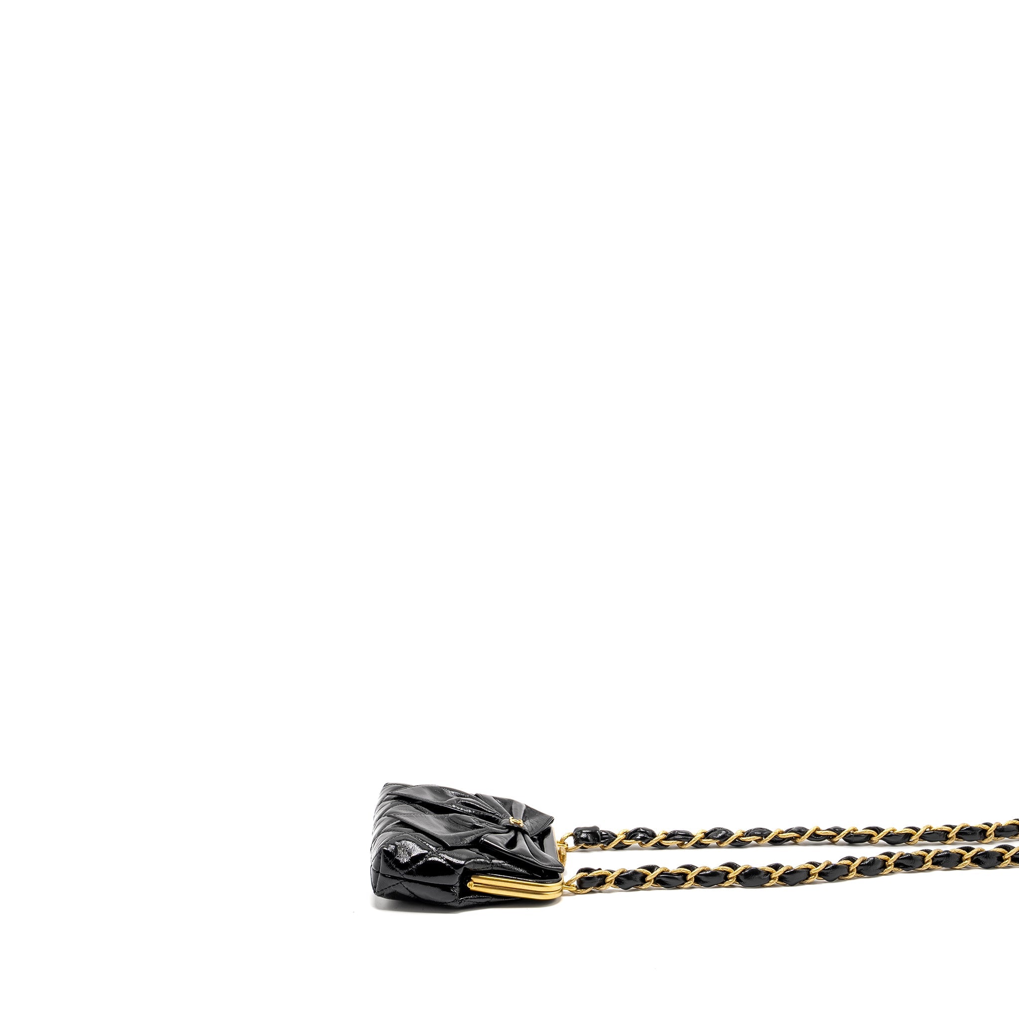 CHANEL 24A BOWKNOT CLUTCH WITH CHAIN PATENT CRUMPLED LAMBSKIN/SHINY LAMBSKIN BLACK GHW (MICROCHIP)