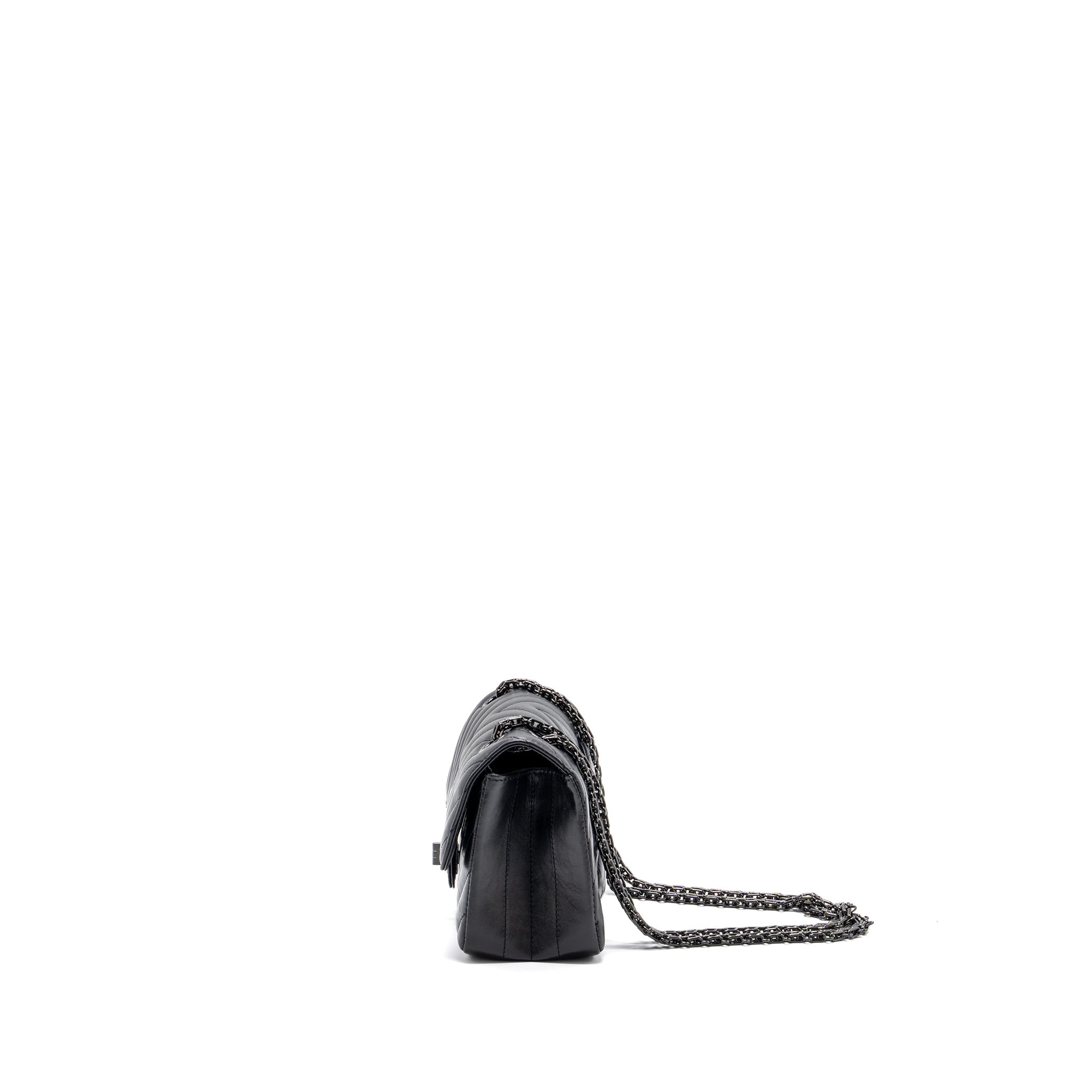 CHANEL MINI 2.55 REISSUE FLAP BAG CHEVRON CALFSKIN SO BLACK