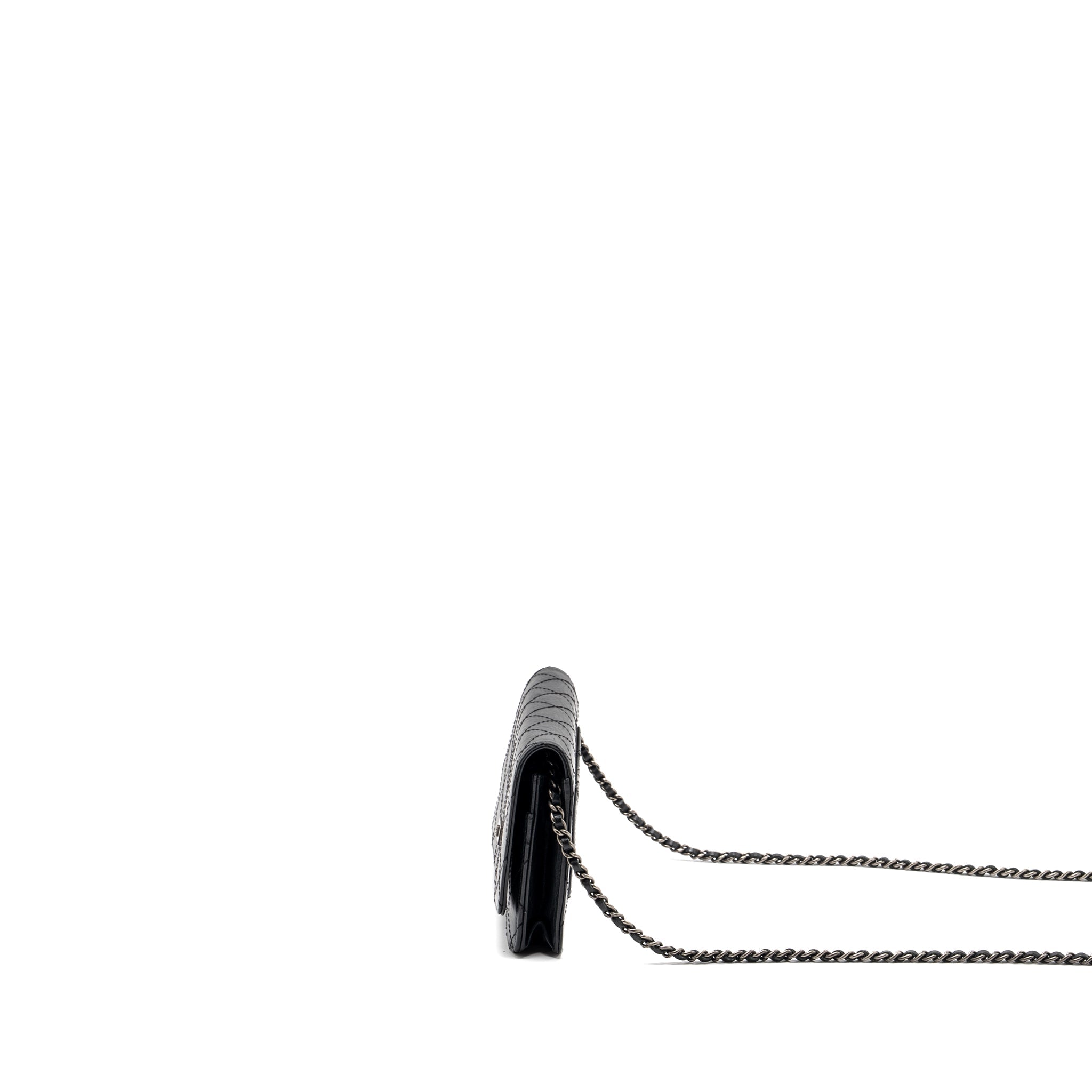 CHANEL 2.55 REISSUE WALLET ON CHAIN CALFSKIN BLACK RUTHENIUM HARDWARE