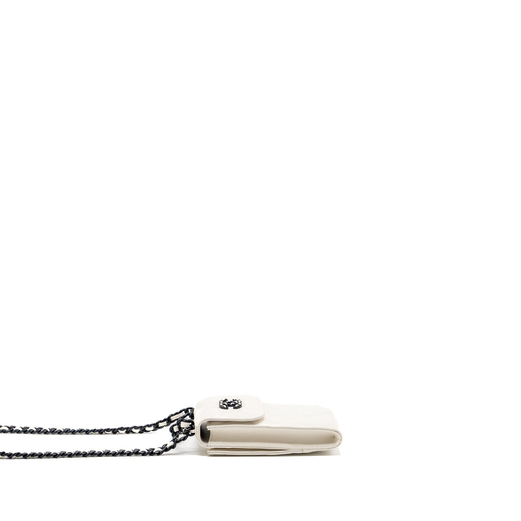 CHANEL VERTICAL 19 PHONE CASE LAMBSKIN WHITE WITH BLACK HARDWARE