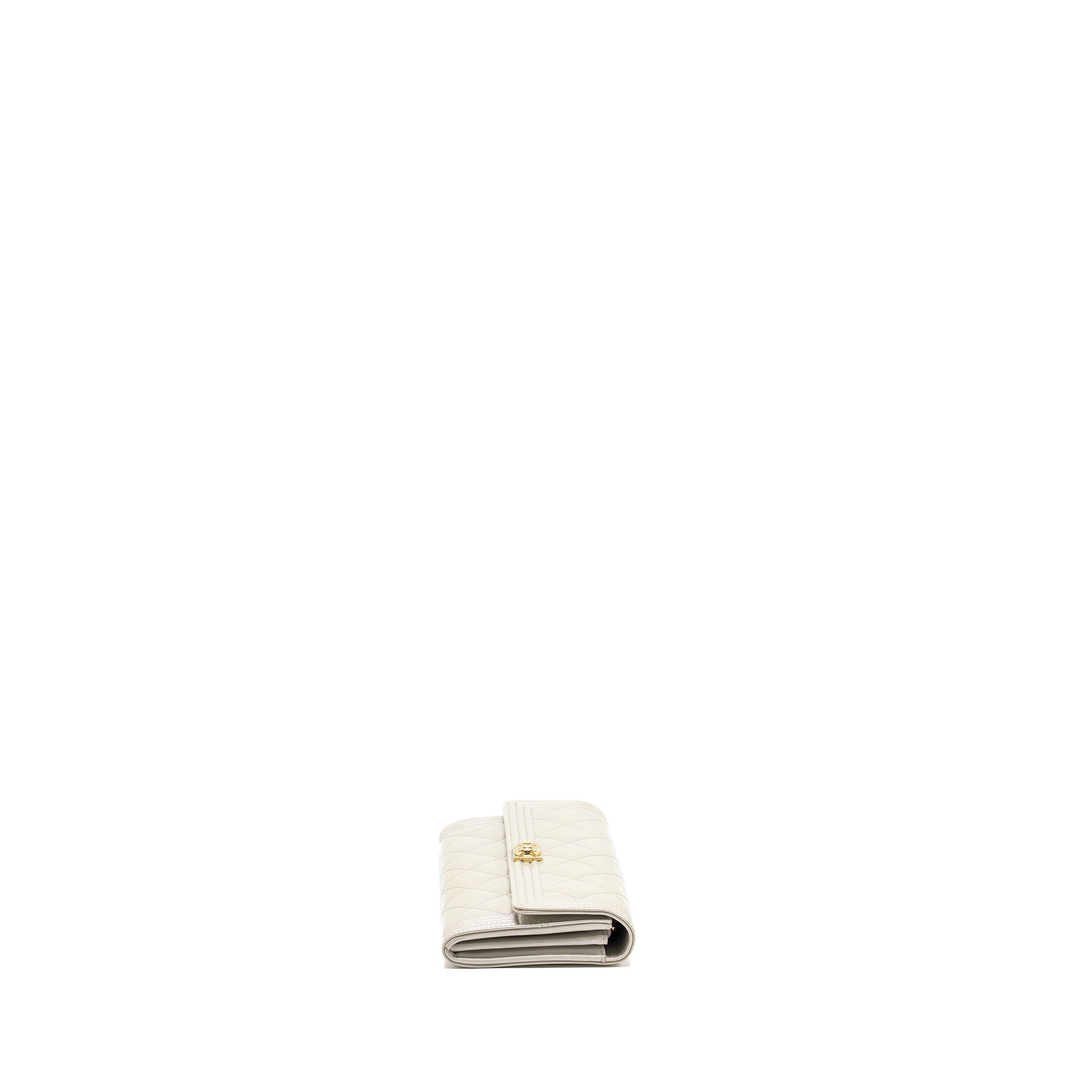 CHANEL BOY LONG WALLET PATENT IRIDESCENT LIGHT GREY LGHW