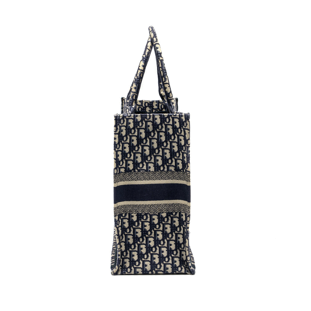 DIOR LARGE BOOK TOTE BLUE OBLIQUE EMBROIDERY