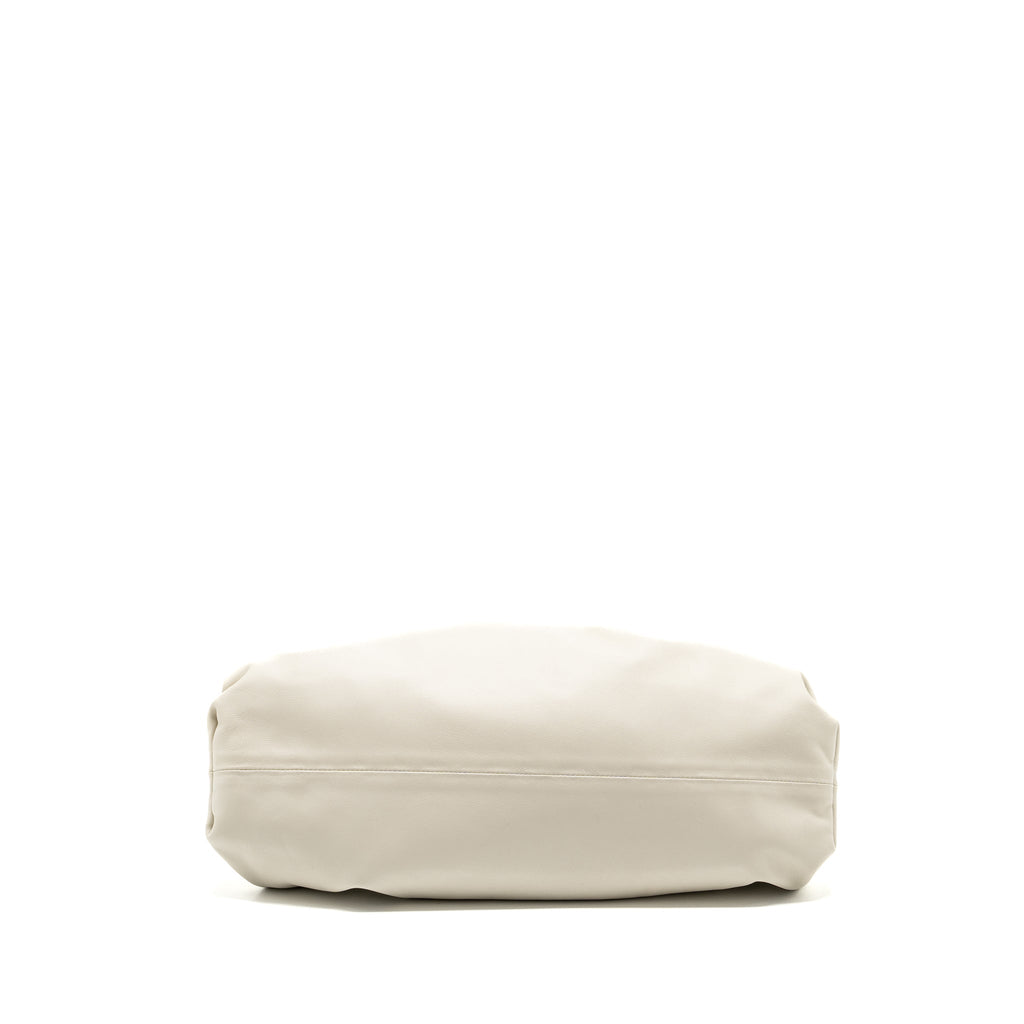 BOTTEGA VENETA THE POUCH CALFSKIN WHITE GHW
