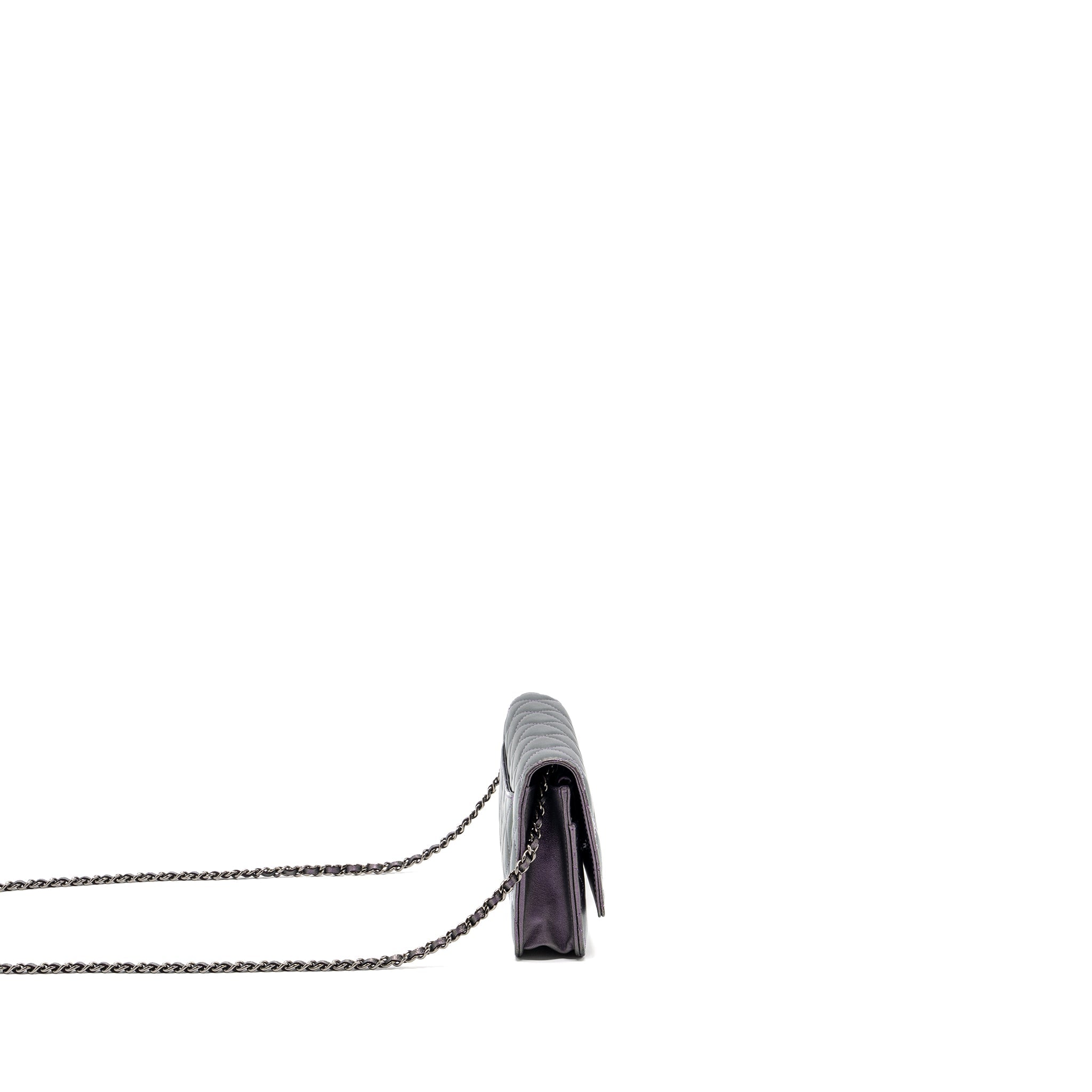 CHANEL CLASSIC WALLET ON CHAIN LAMBSKIN IRIDESCENT PURPLE RUTHENIUM HARDWARE