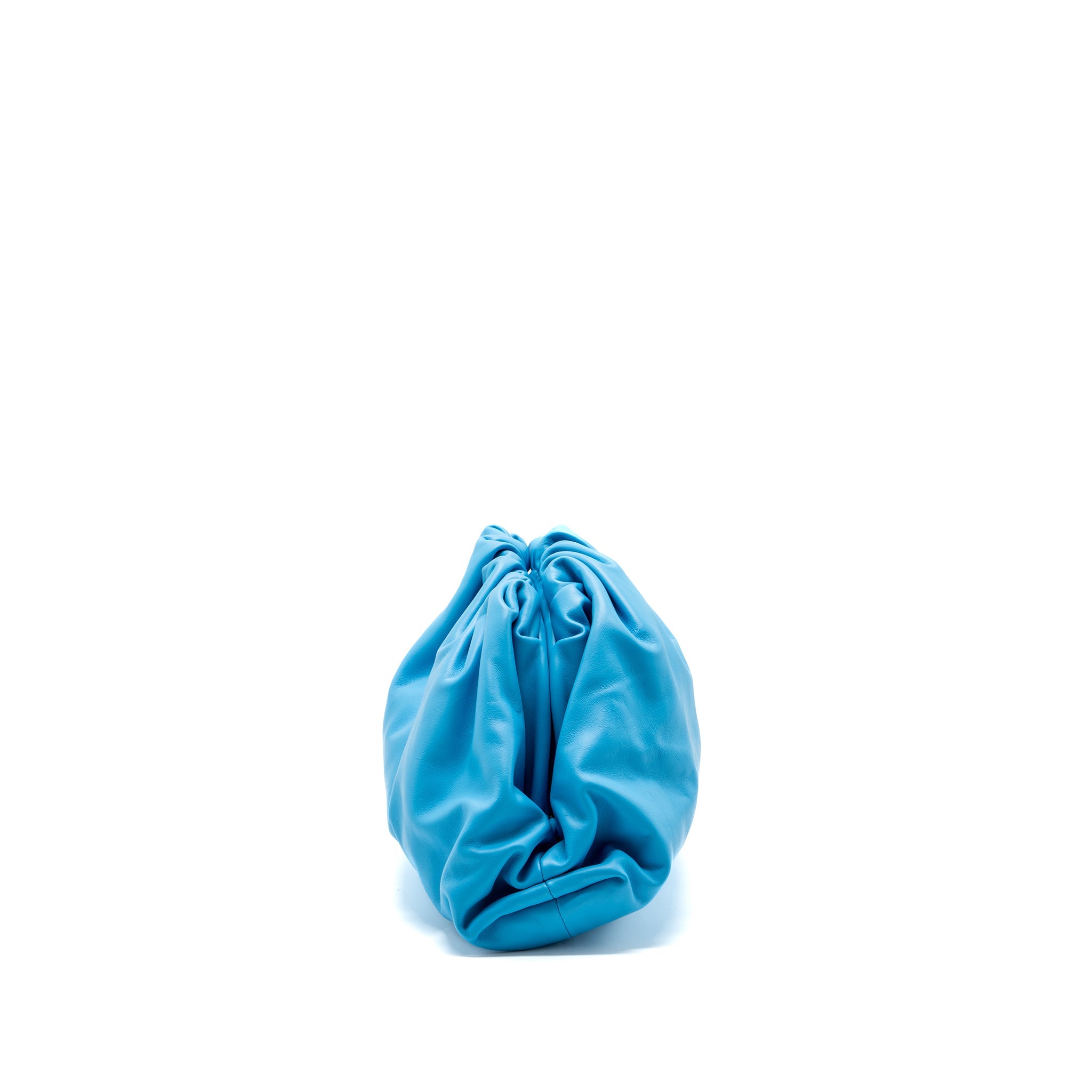 BOTTEGA VENETA THE POUCH CALFSKIN BLUE SHW