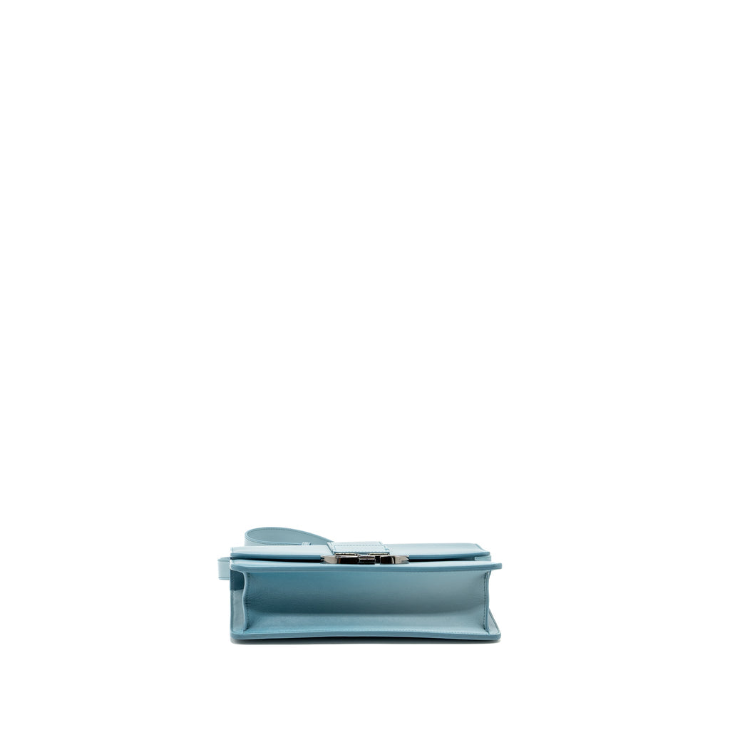 DIOR 30 MONTAIGNE MEDIUM FLAP BAG CALFSKIN GRADIENT BLUE WITH BLACK HARDWARE