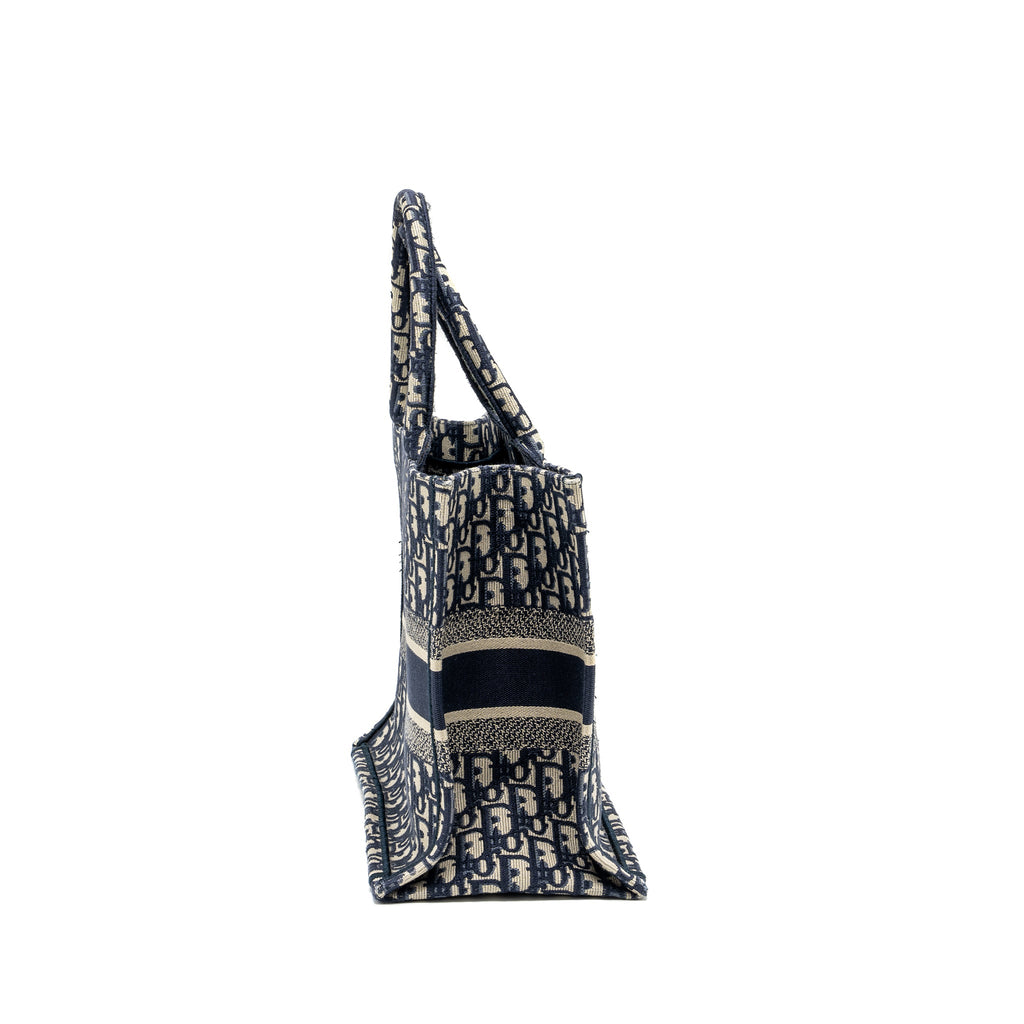 DIOR MEDIUM BOOK TOTE BLUE DIOR OBLIQUE EMBROIDERY