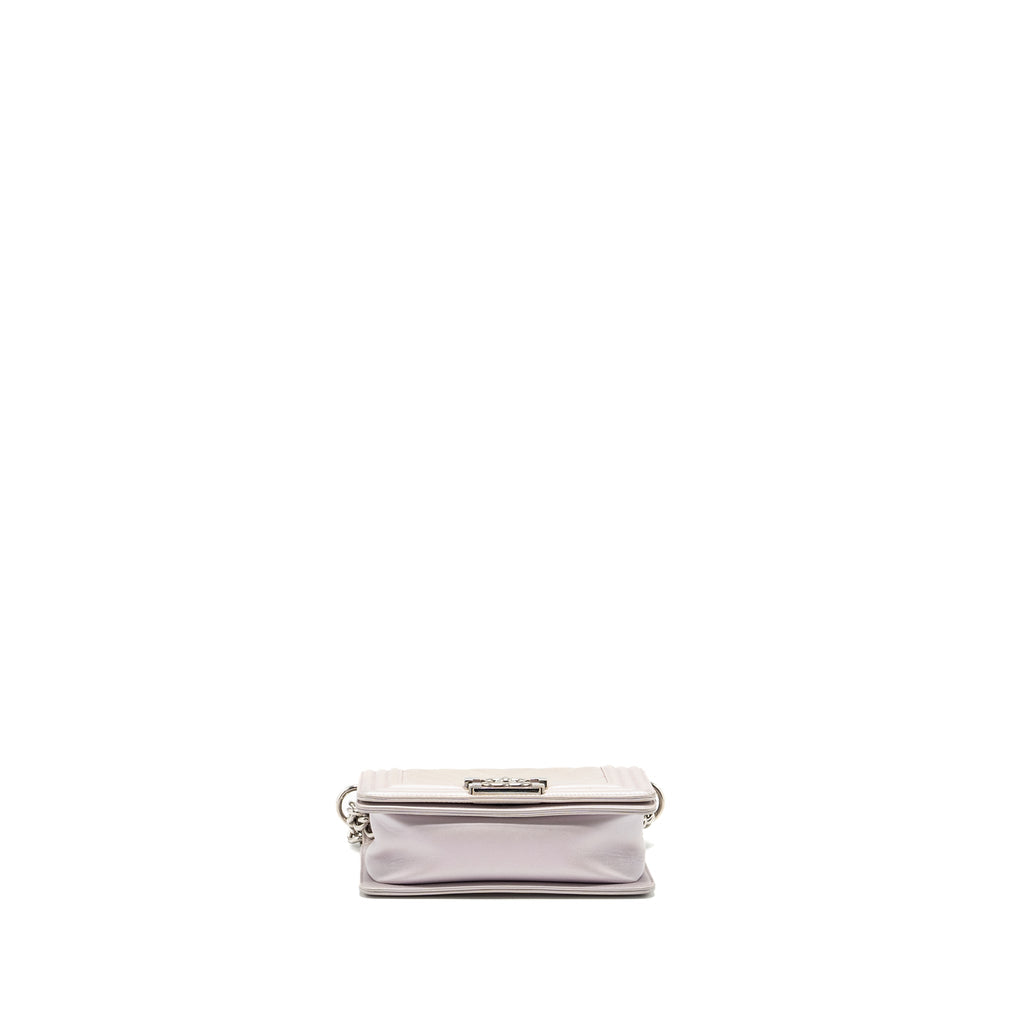 CHANEL SMALL CHEVRON BOY BAG LAMBSKIN IRIDESCENT LIGHT PURPLE SHW