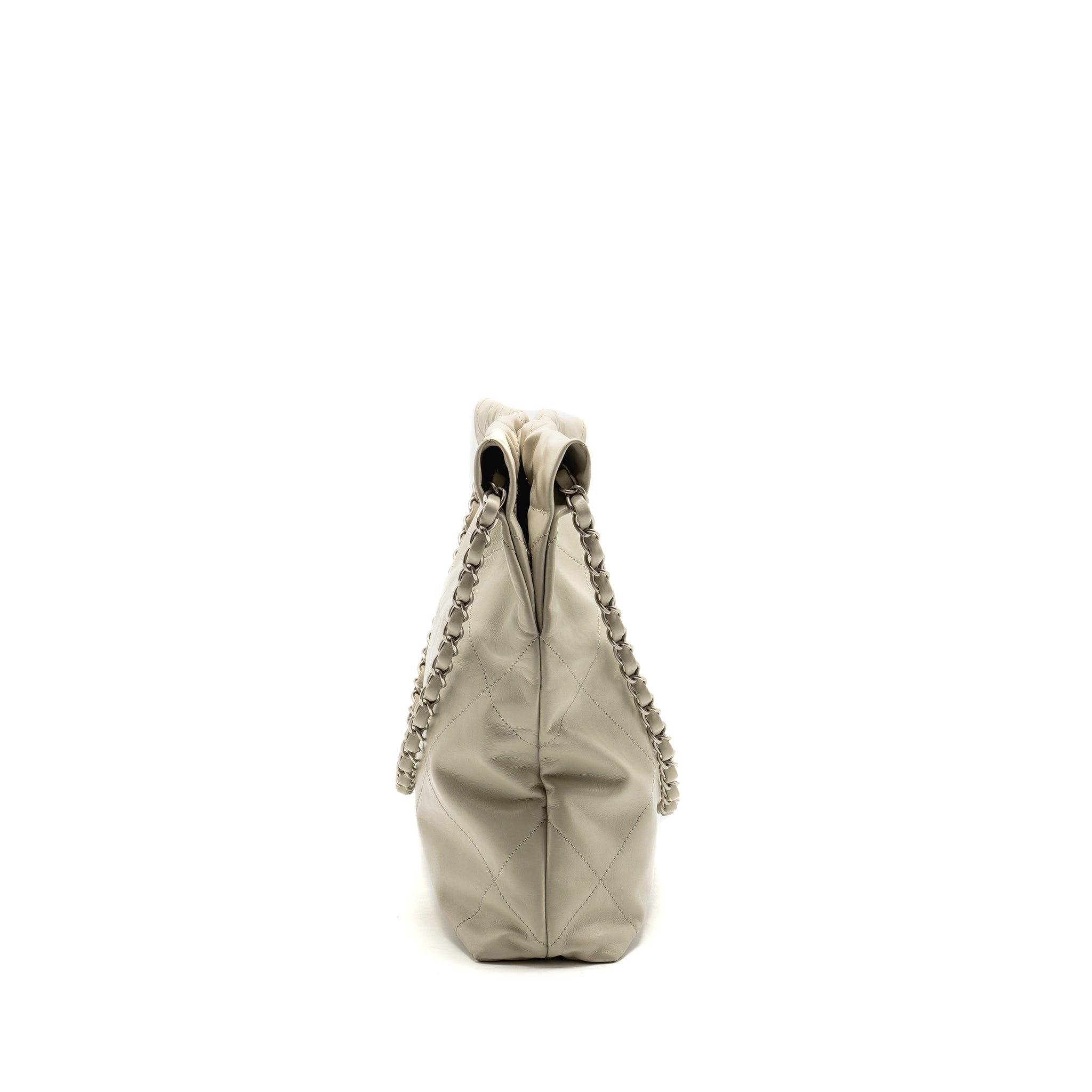 CHANEL SMALL 22 SHINY CALFSKIN LIGHT GREY SHW (MICROCHIP)