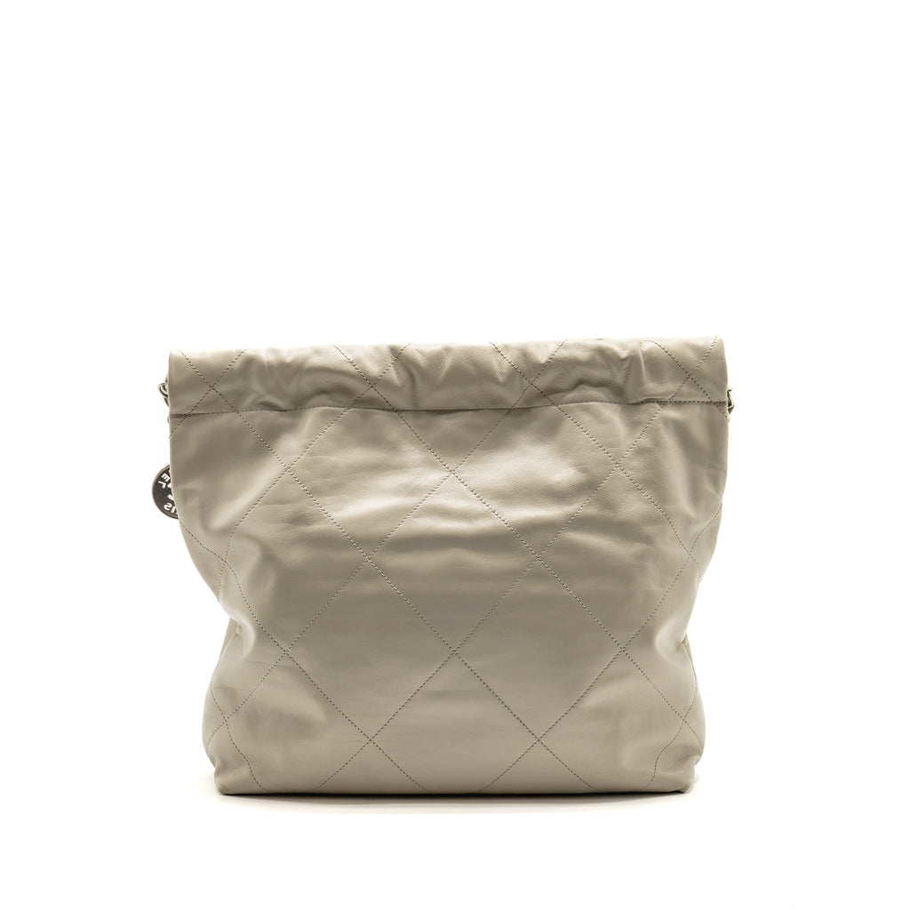 CHANEL SMALL 22 SHINY CALFSKIN LIGHT GREY SHW (MICROCHIP)