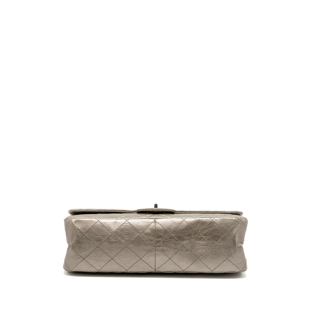 CHANEL MAXI 2.55 REISSUE FLAP BAG AGED CALFSKIN IRIDESCENT LIGHT GREY RUTHENIUM HARDWARE