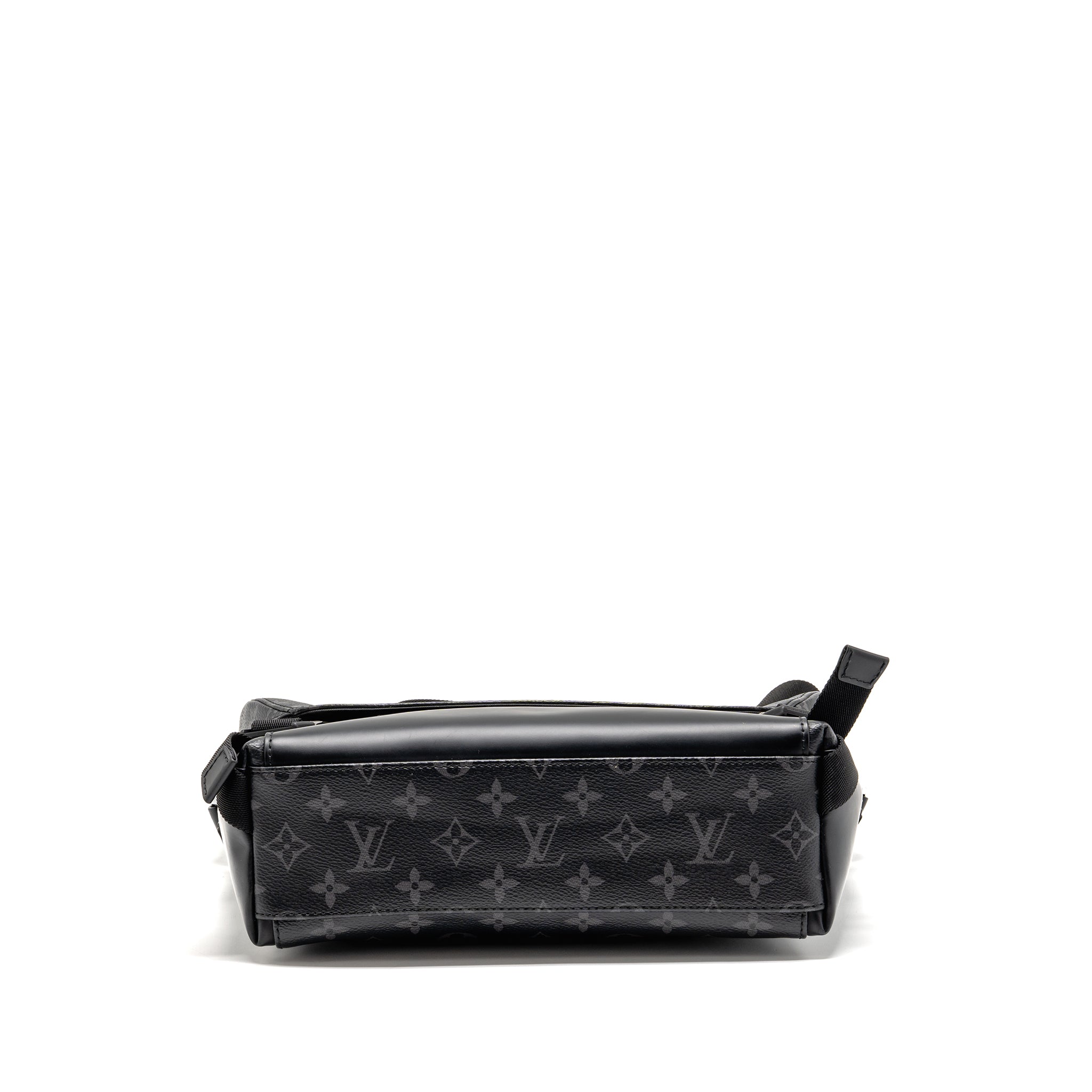 LOUIS VUITTON MESSENGER VOYAGER PM MONOGRAM CANVAS BLACK SHW