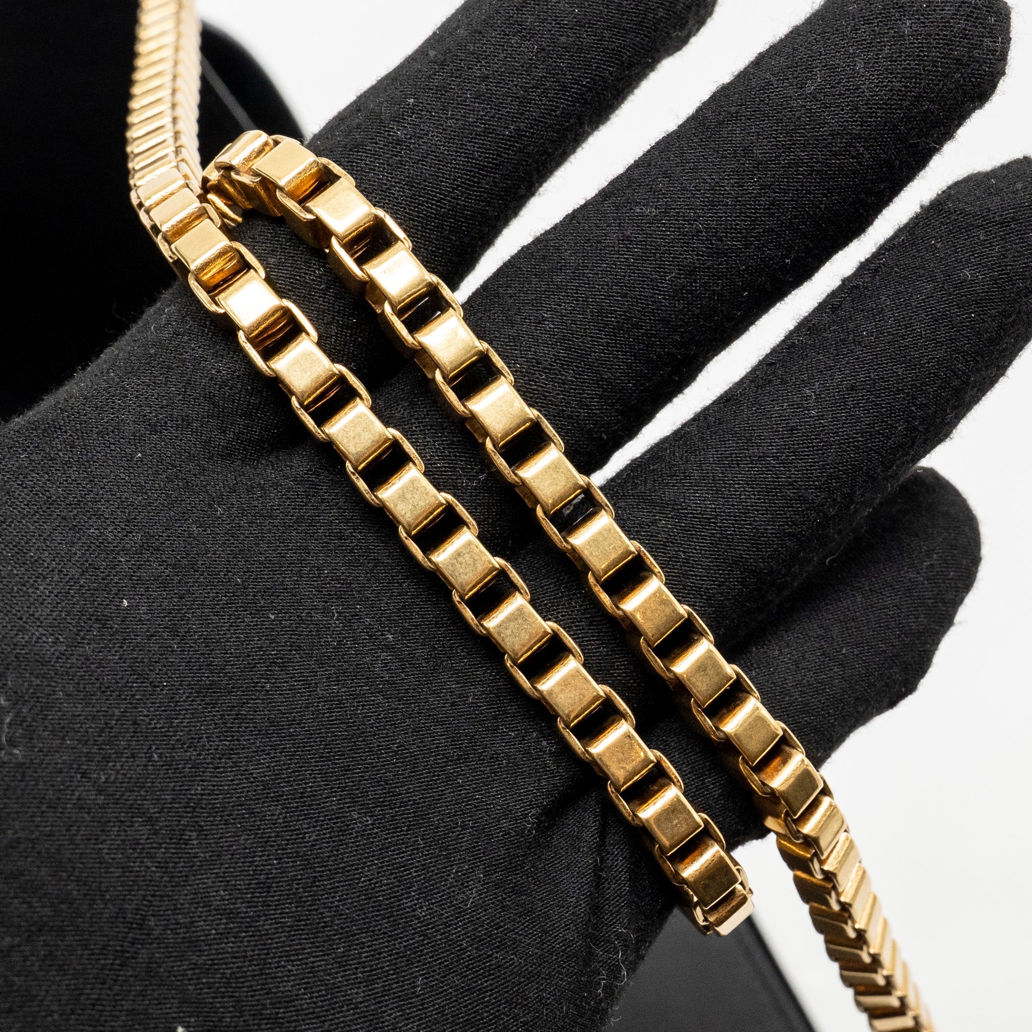 SAINT LAURENT/YSL SUZANNE HOBO BAG CALFSKIN BLACK GHW