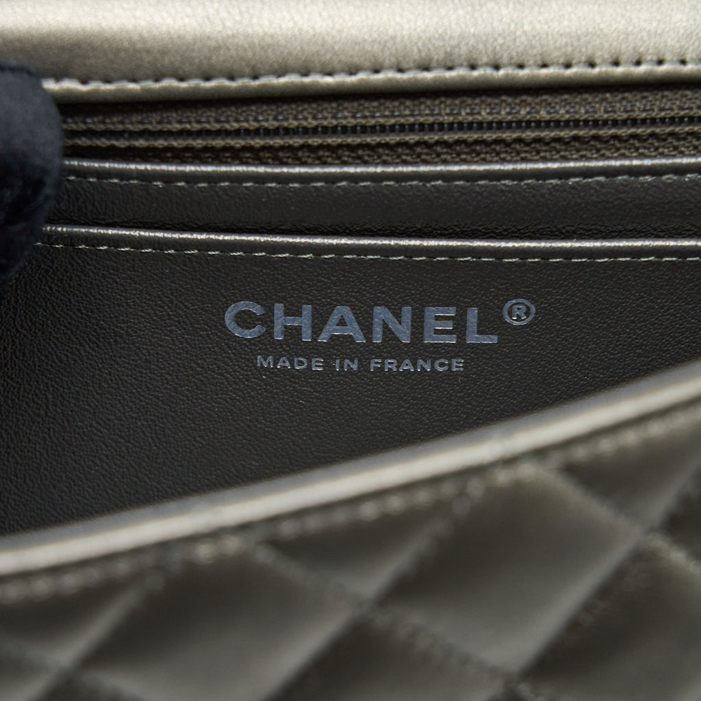 CHANEL 21B MINI RECTANGULAR FLAP BAG CALFSKIN METALLIC SILVER WITH SHINY RUTHENIUM HARDWARE (MICROCHIP)