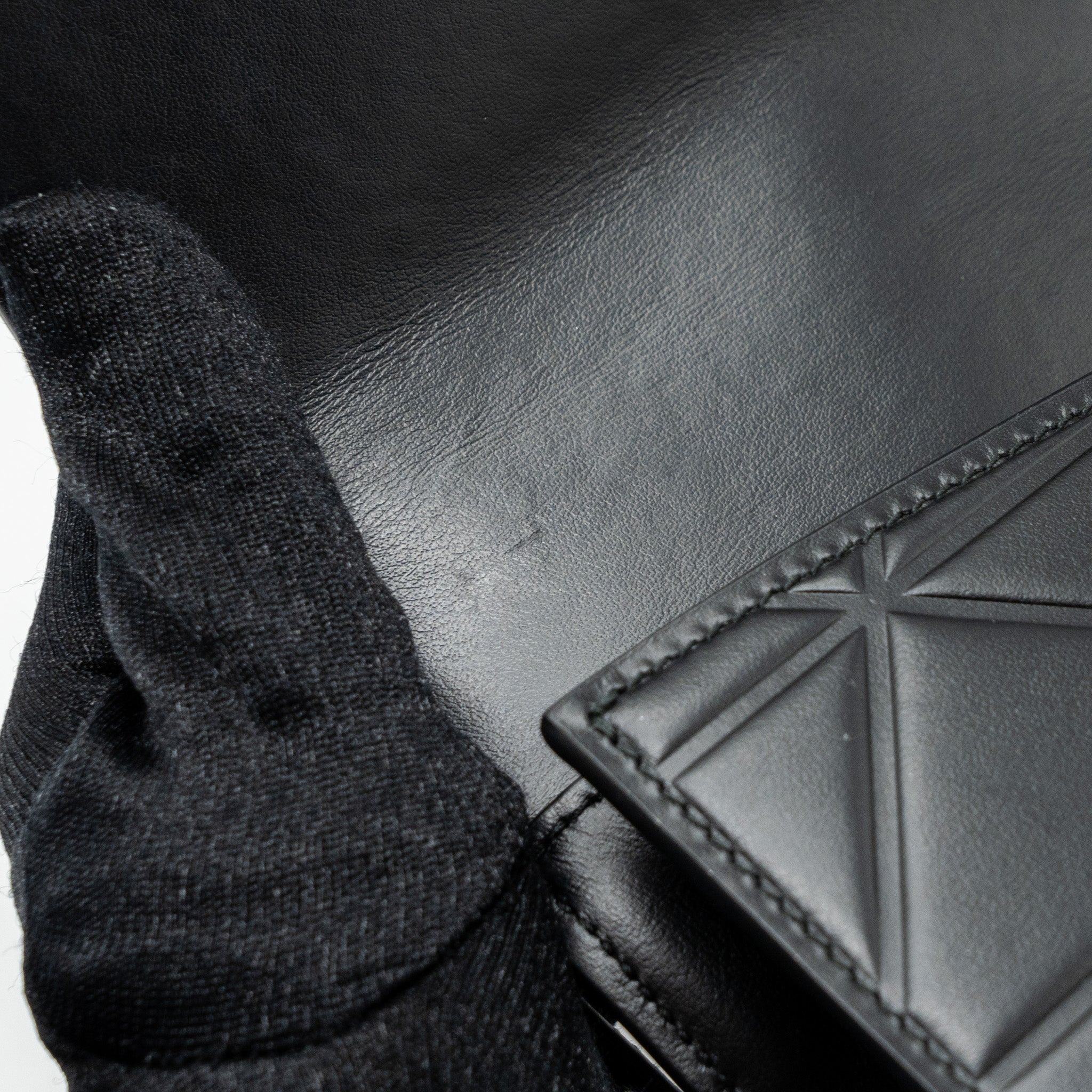 PRADA PATTINA IN PELLE CALFSKIN BLACK GHW