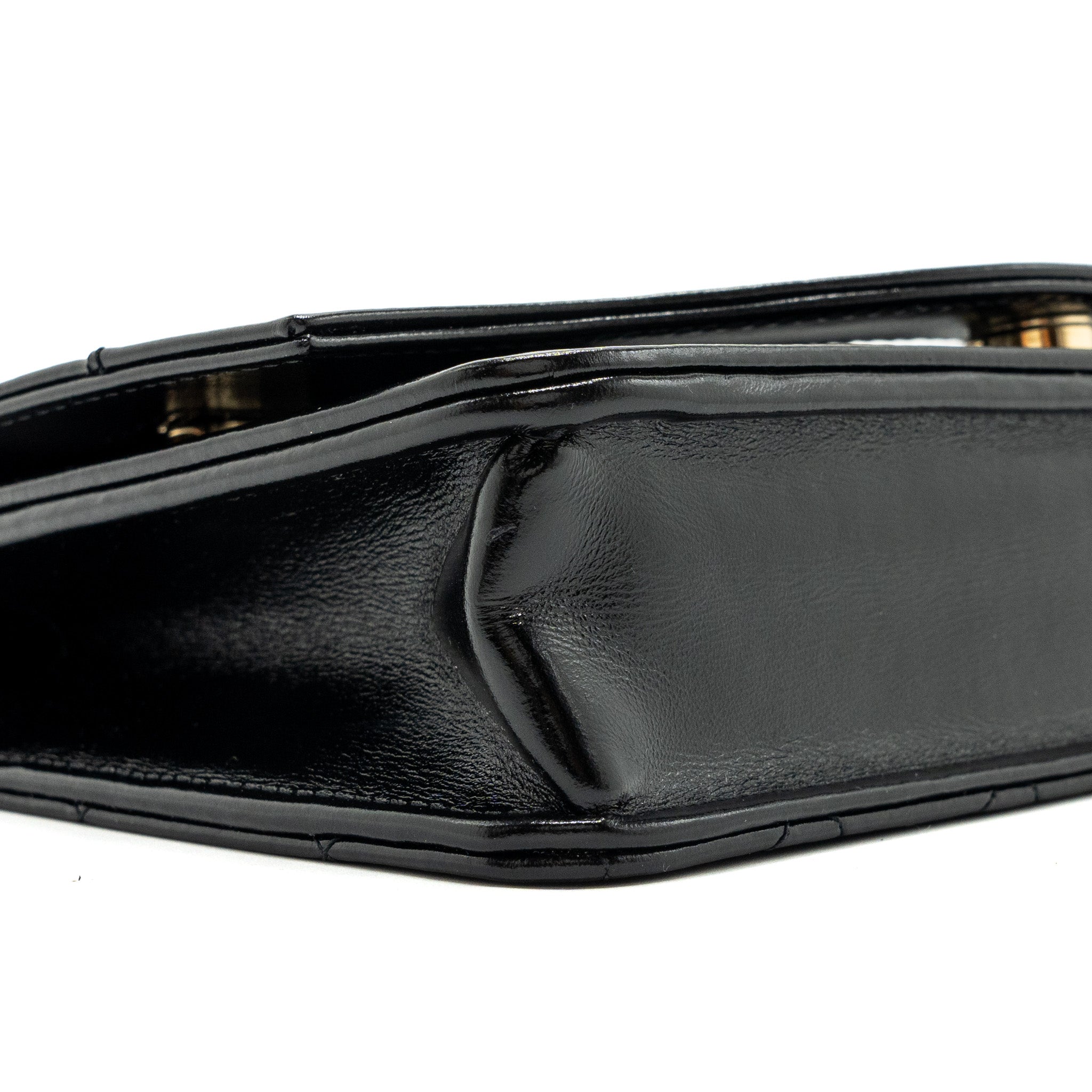 CHANEL 24C 31 WALLET ON CHAIN SHINY CALFSKIN BLACK LGHW (MICROCHIP)