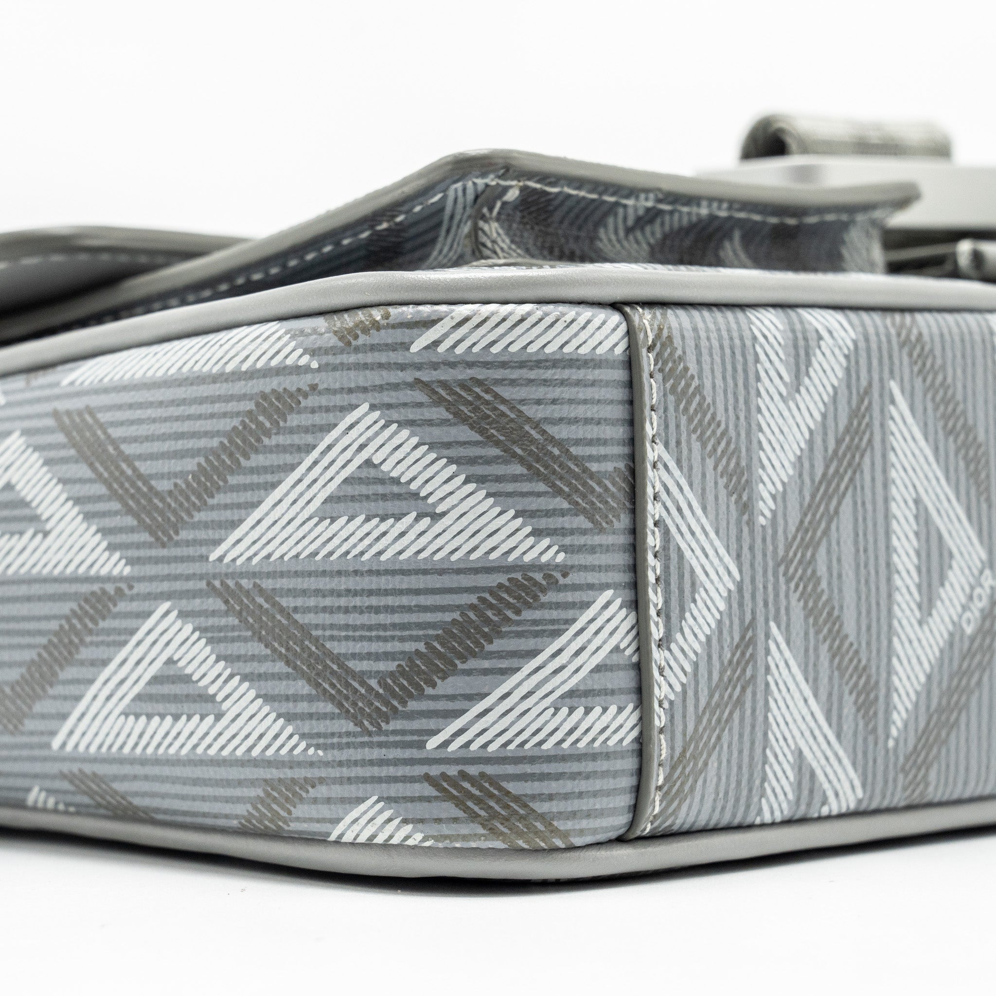 DIOR HIT THE ROAD BAG WITH STRAP DIOR CD DIAMOND CANVAS GREY MULTICOLOUR HARDWARE