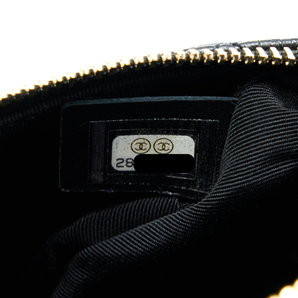 CHANEL SEASONAL WAIST BAG CALFSKIN BLACK/GOLD GHW