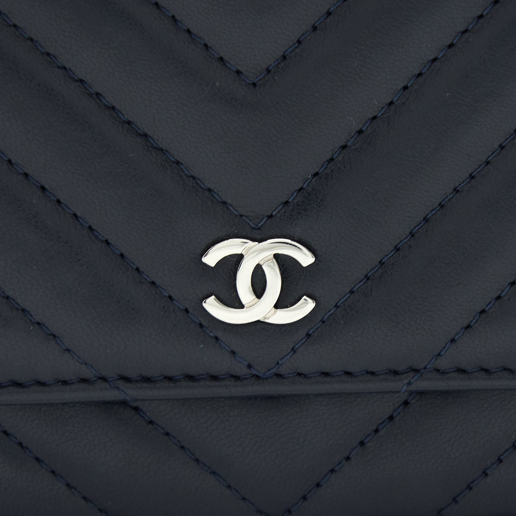 CHANEL WALLET ON CHAIN CHEVRON LAMBSKIN NAVY SHW