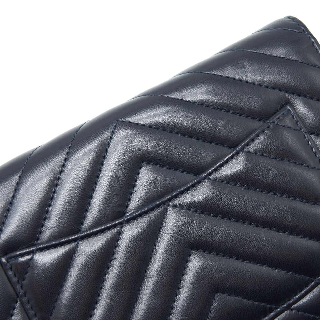 CHANEL WALLET ON CHAIN CHEVRON LAMBSKIN NAVY SHW