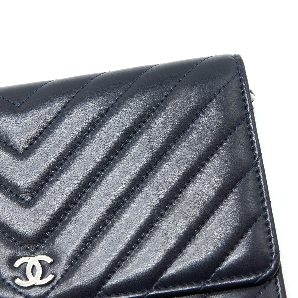 CHANEL WALLET ON CHAIN CHEVRON LAMBSKIN NAVY SHW