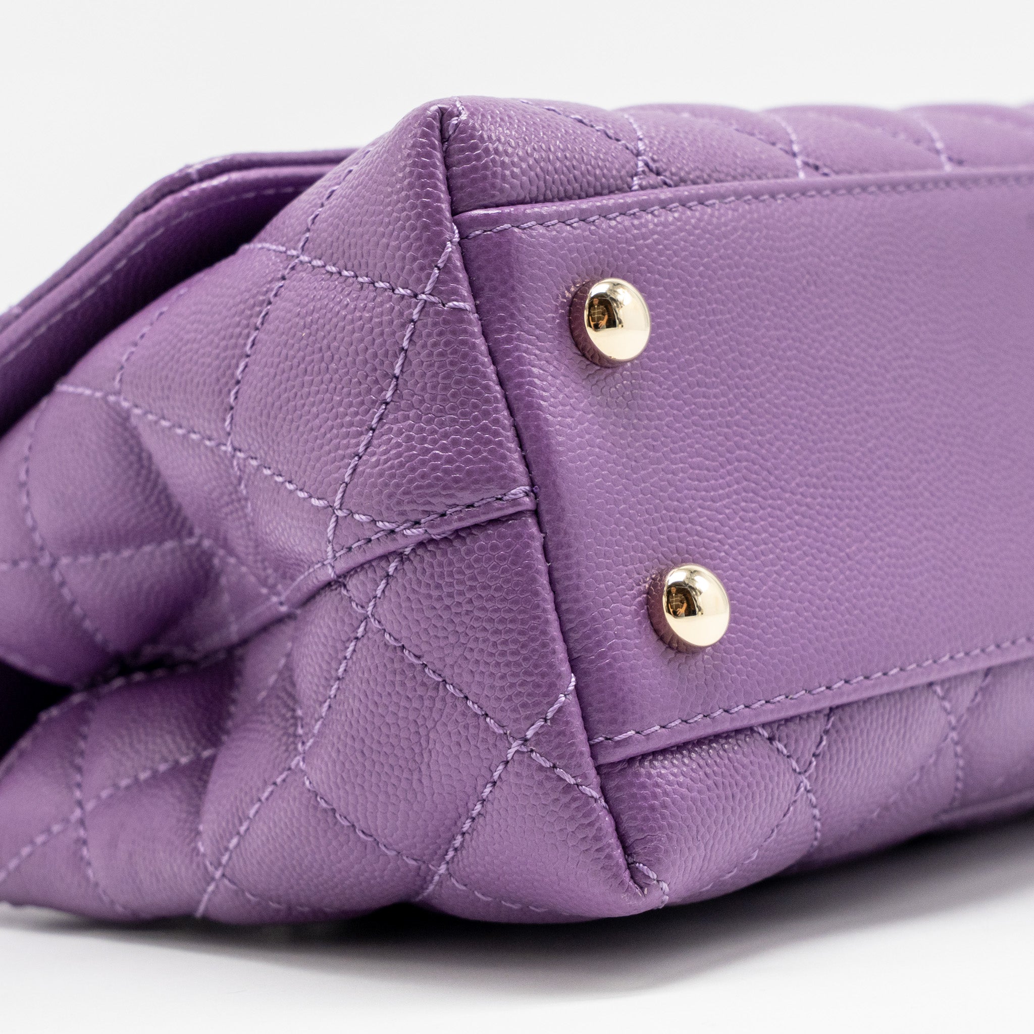 CHANEL SMALL COCO HANDLE CAVIAR PURPLE LGHW (MICROCHIP)