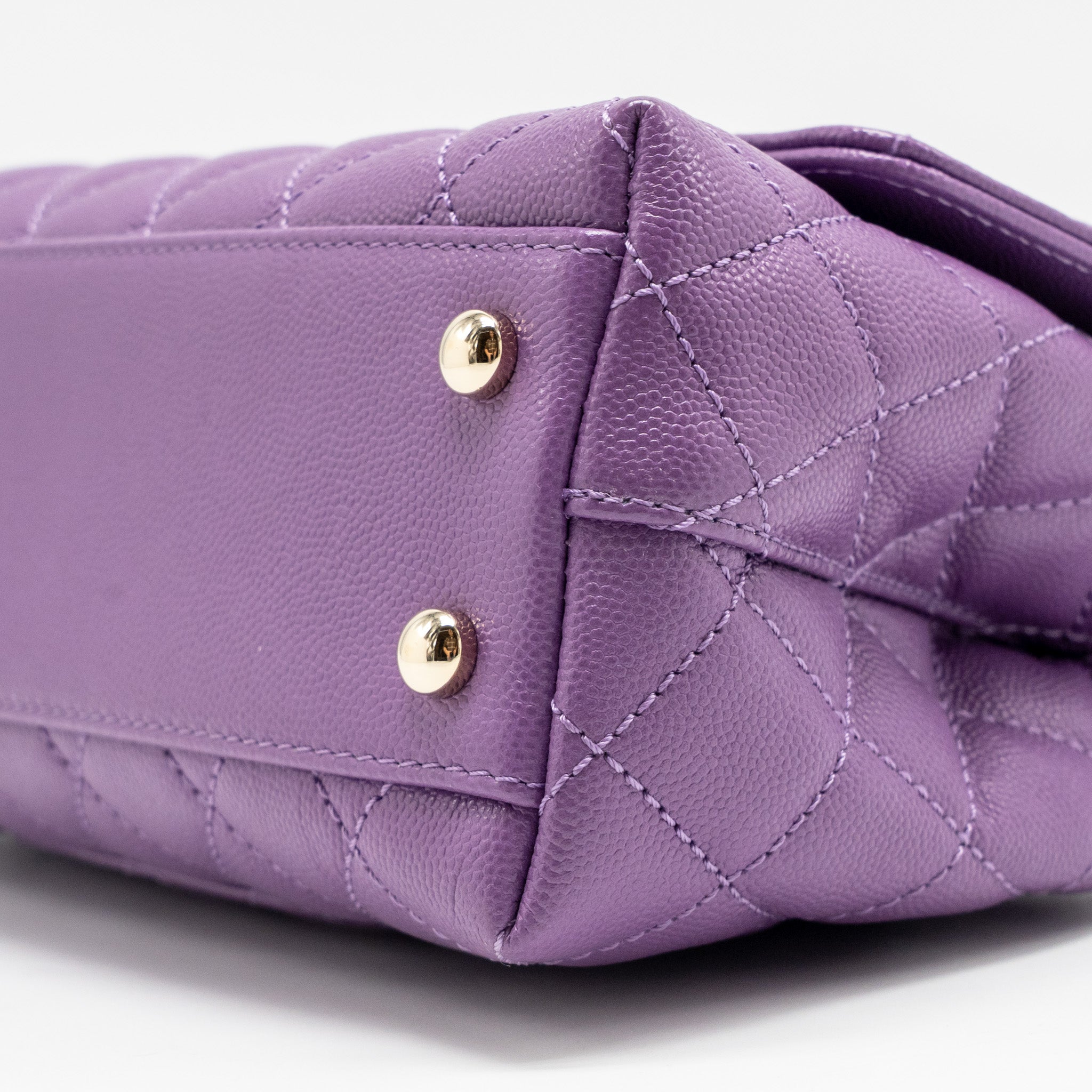 CHANEL SMALL COCO HANDLE CAVIAR PURPLE LGHW (MICROCHIP)