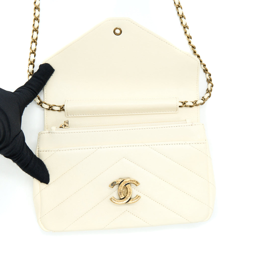 CHANEL ENVELOP CHEVRON FLAP BAG WHITE WITH RUTHENIUM GOLD HARDWARE