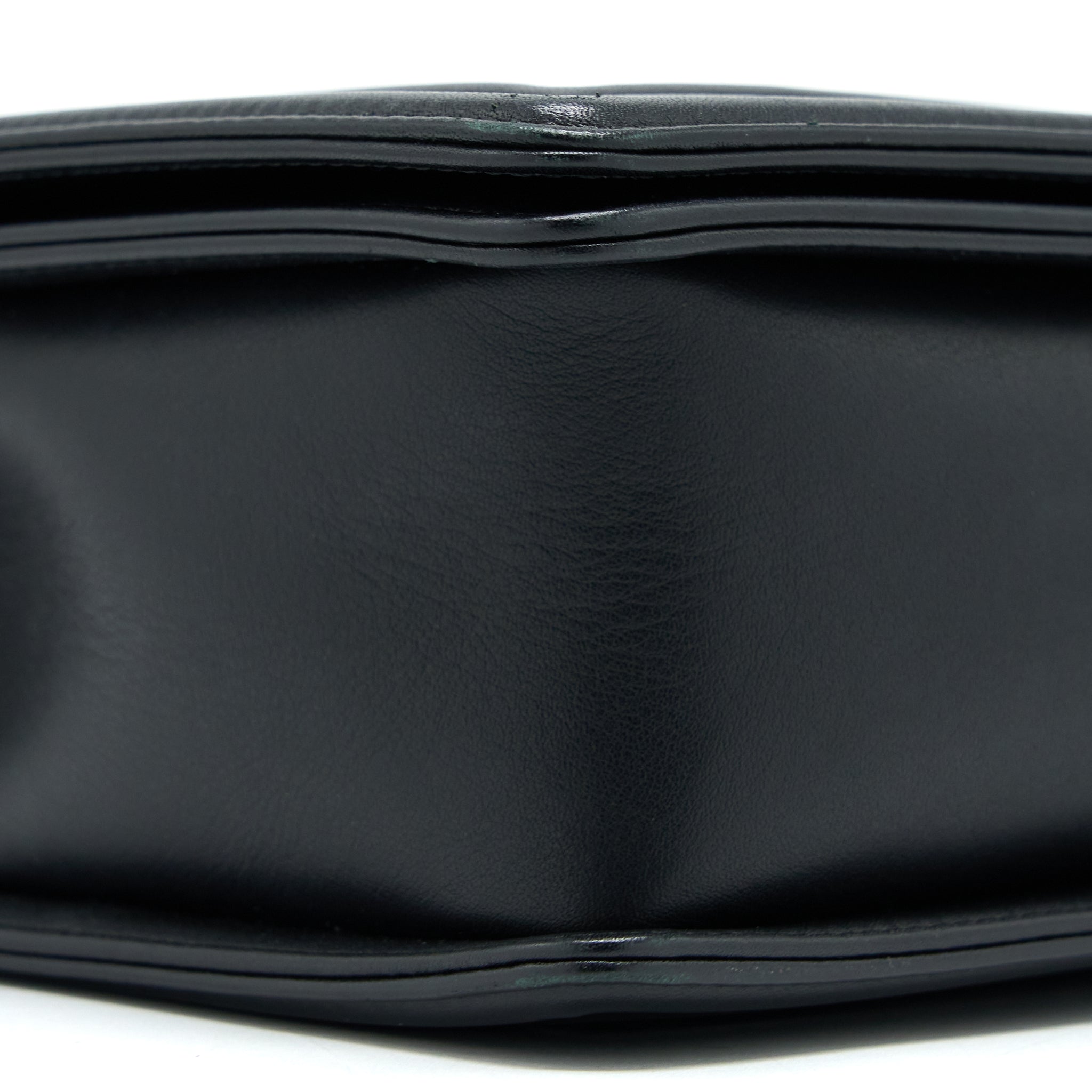 CHANEL NEW MEDIUM BOY BAG CHEVRON LAMBSKIN BLACK SHW