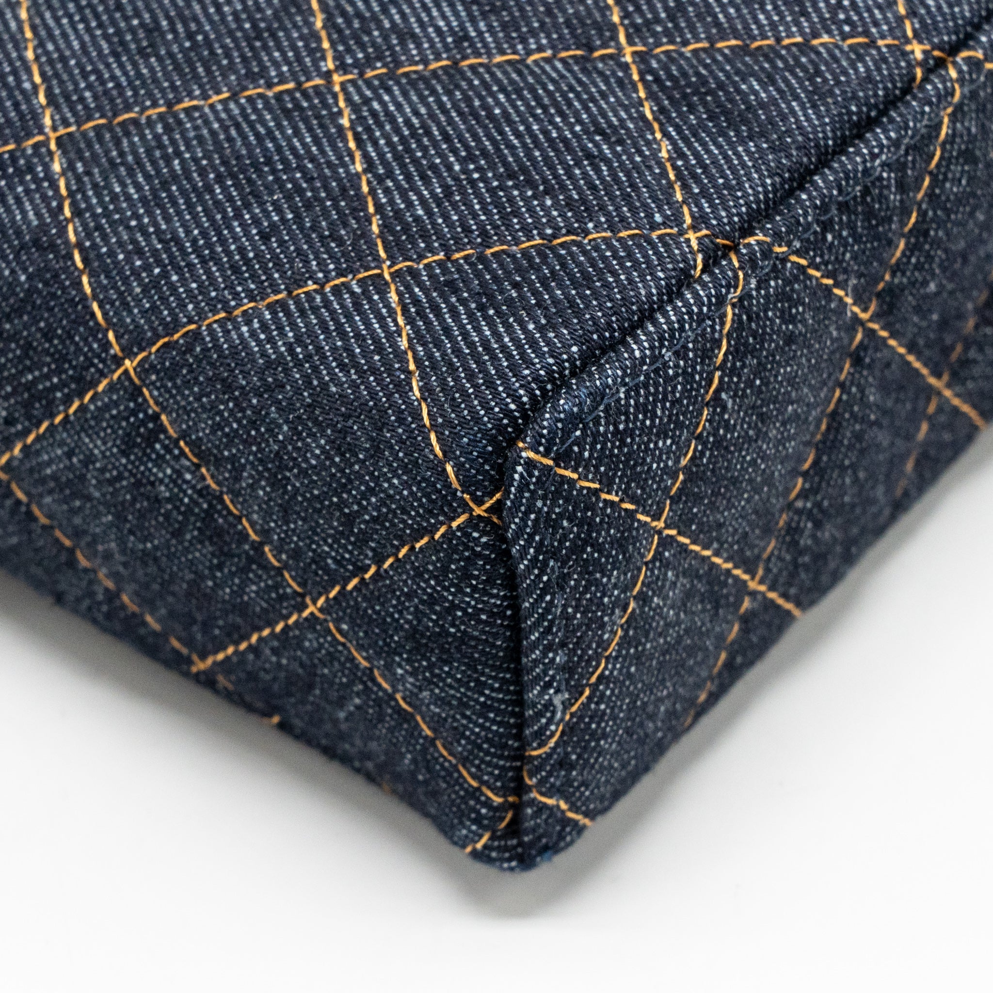 CHANEL 26P TOP HANDLE VANITY DENIM DARK BLUE LGHW (MICROCHIP)