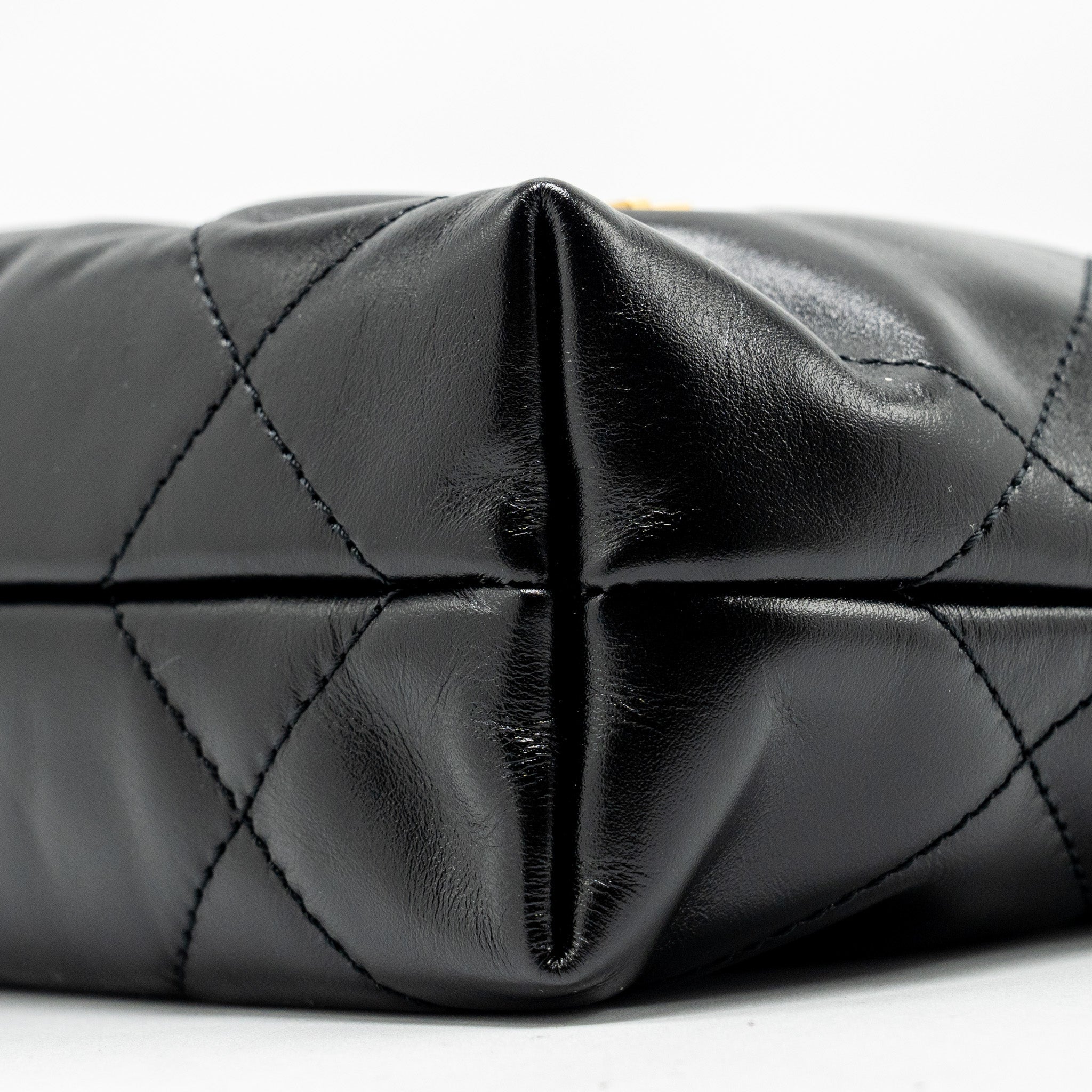 CHANEL MINI 22 BAG SHINY CALFSKIN BLACK GHW (MICROCHIP)