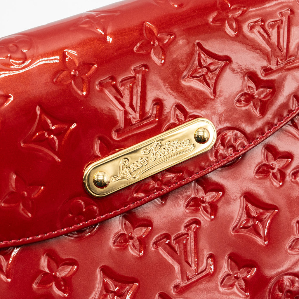 LOUIS VUITTON FLAP SHOULDER EVENING BAG PATENT LEATHER RED GHW
