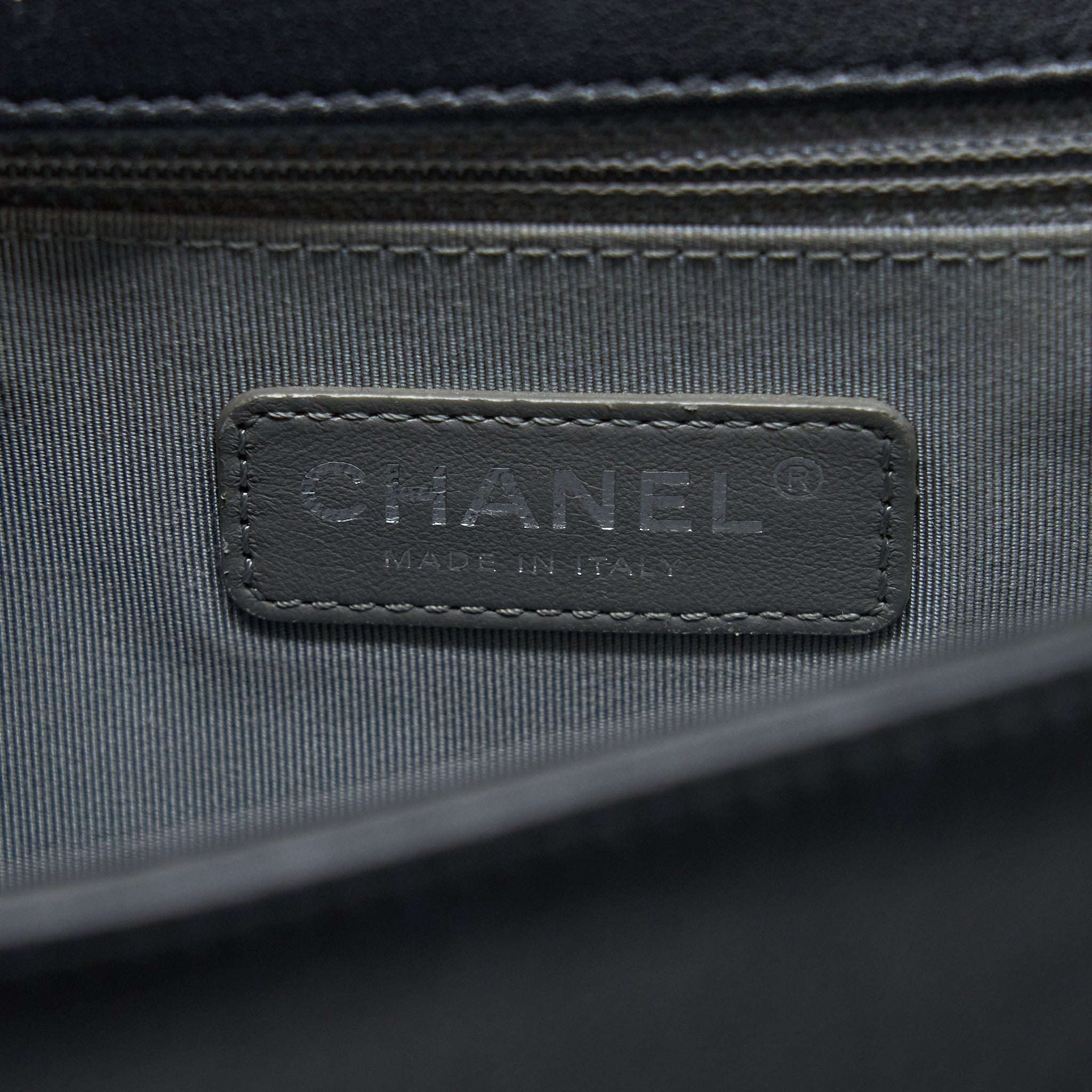 CHANEL NEW MEDIUM BOY BAG CHEVRON LAMBSKIN BLACK SHW